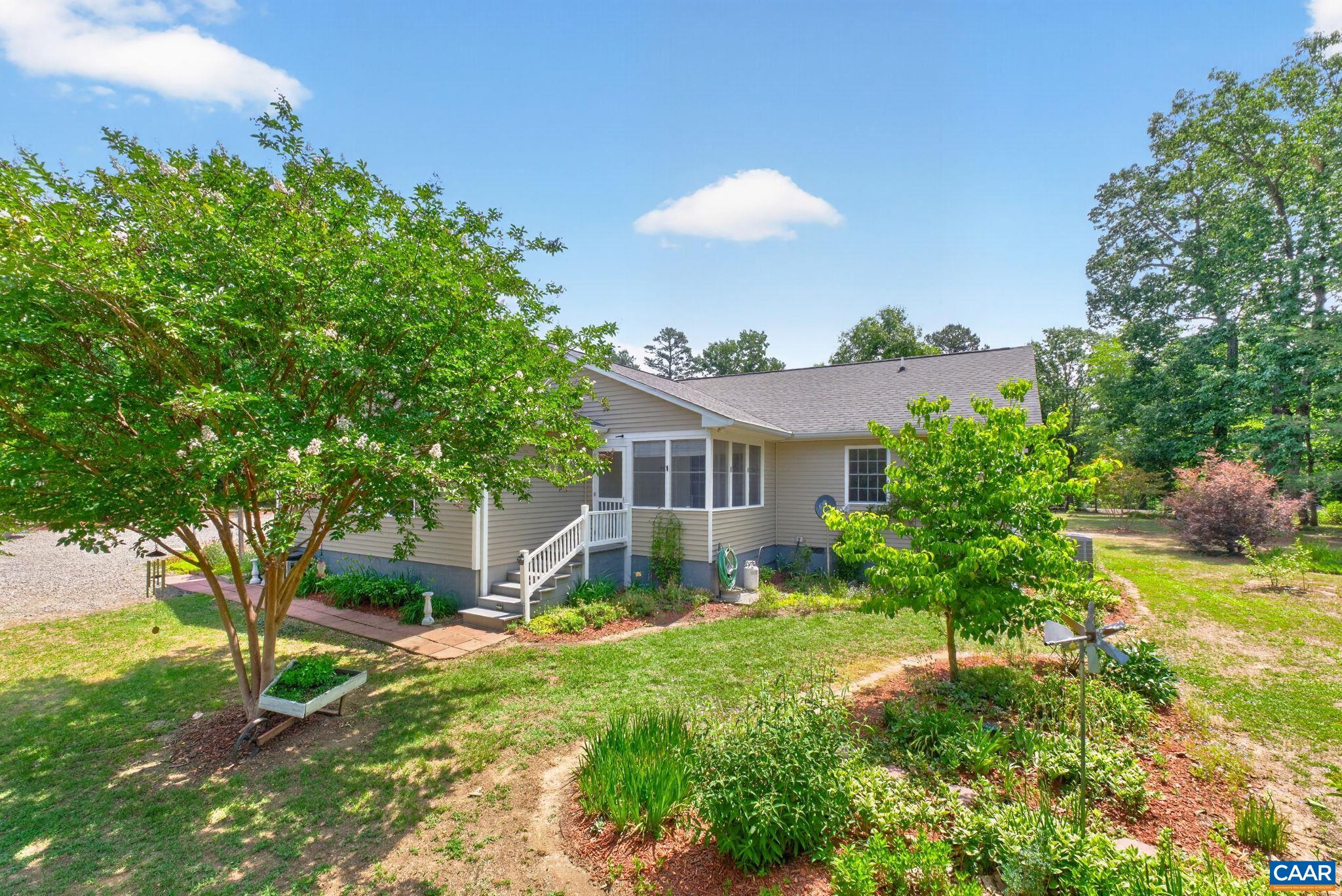 3219 S SPOTSWOOD TRL