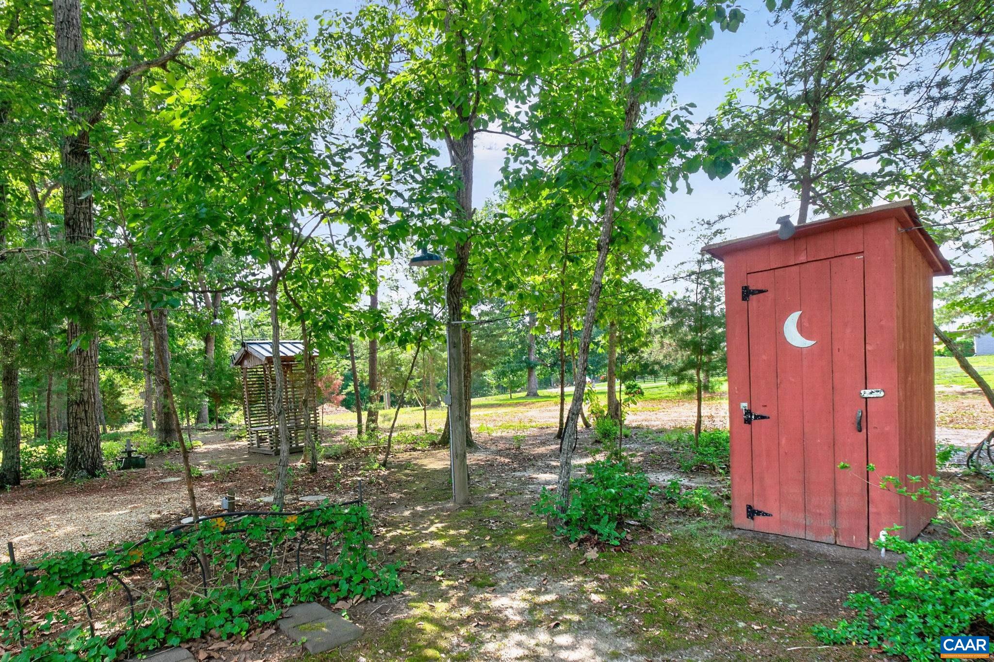 3219 S SPOTSWOOD TRL