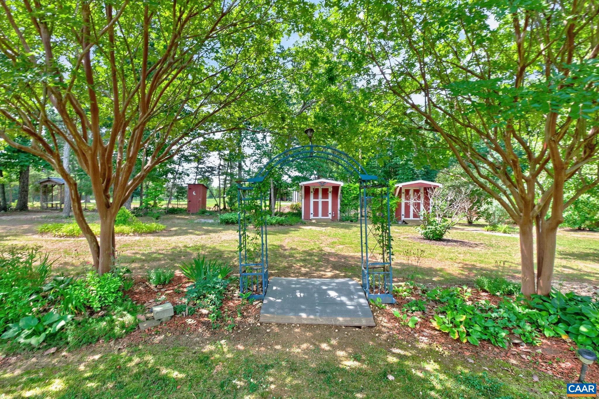 3219 S SPOTSWOOD TRL