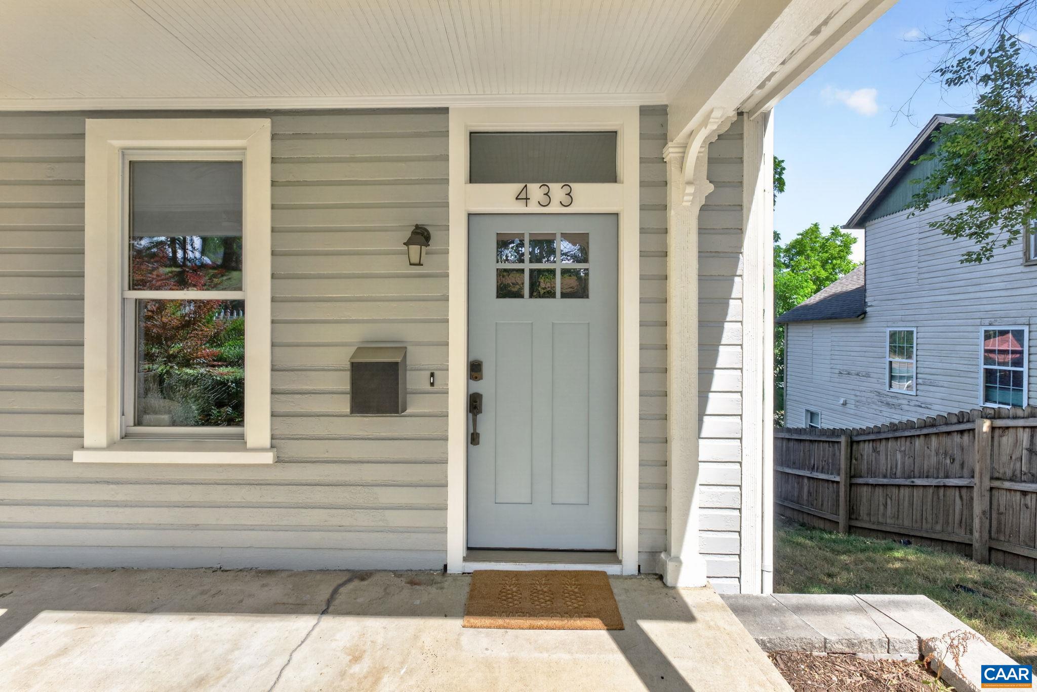 433 N WINCHESTER AVE