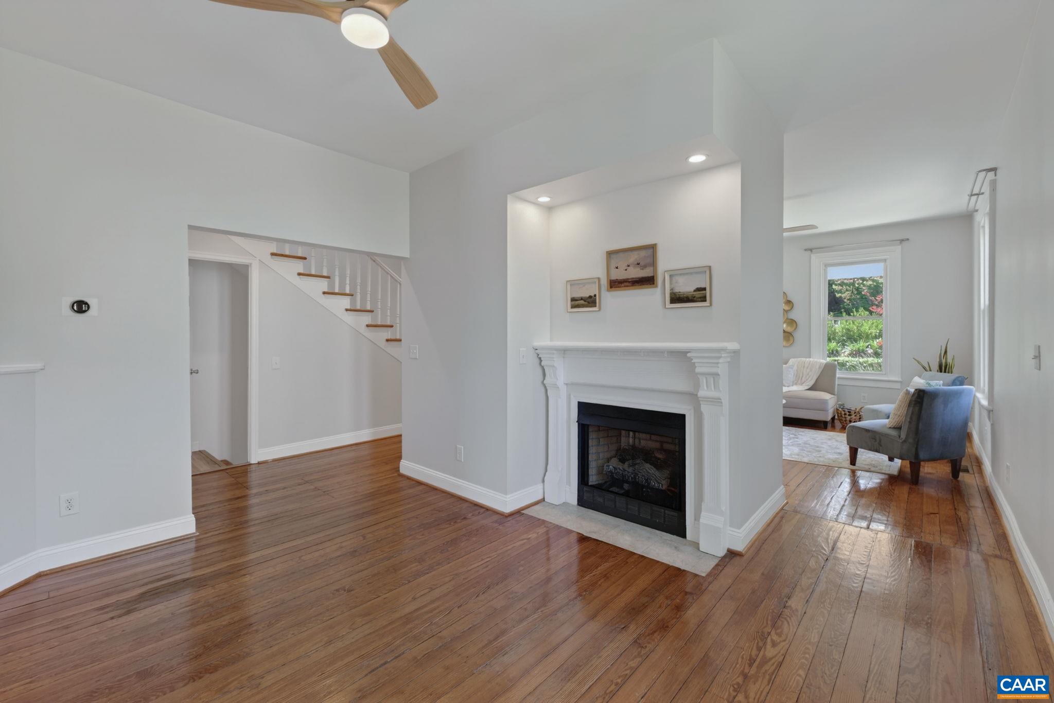 433 N WINCHESTER AVE