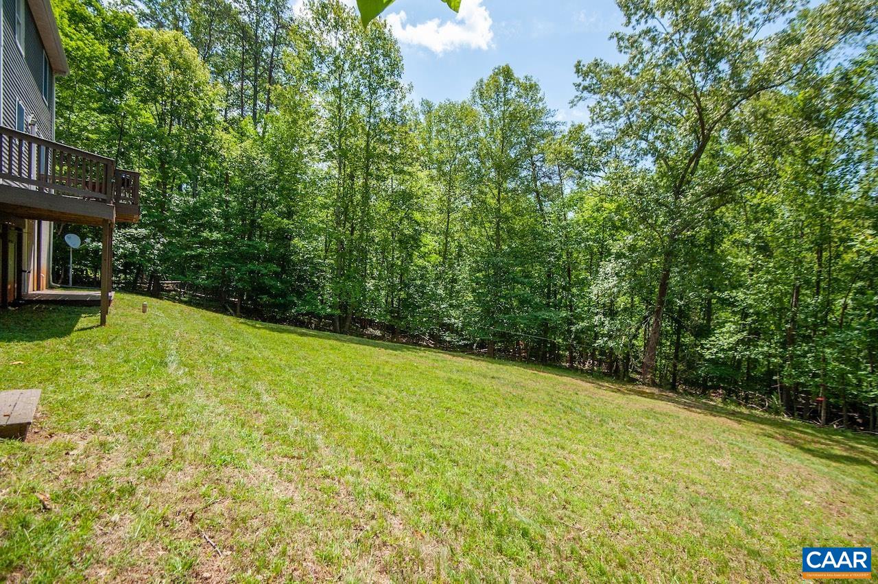 459 LAKELAND LN