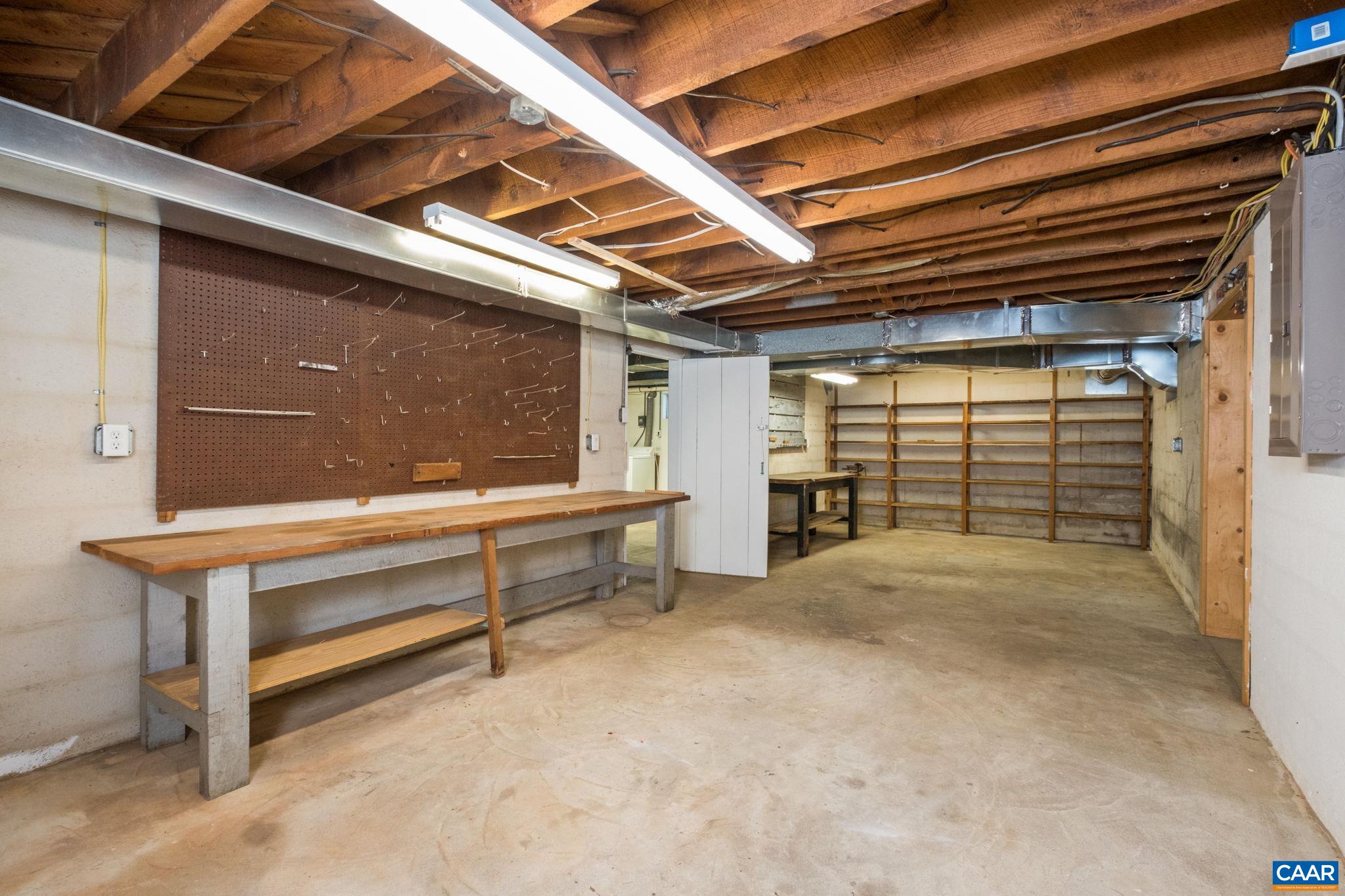 295 FAIRGROUND RD