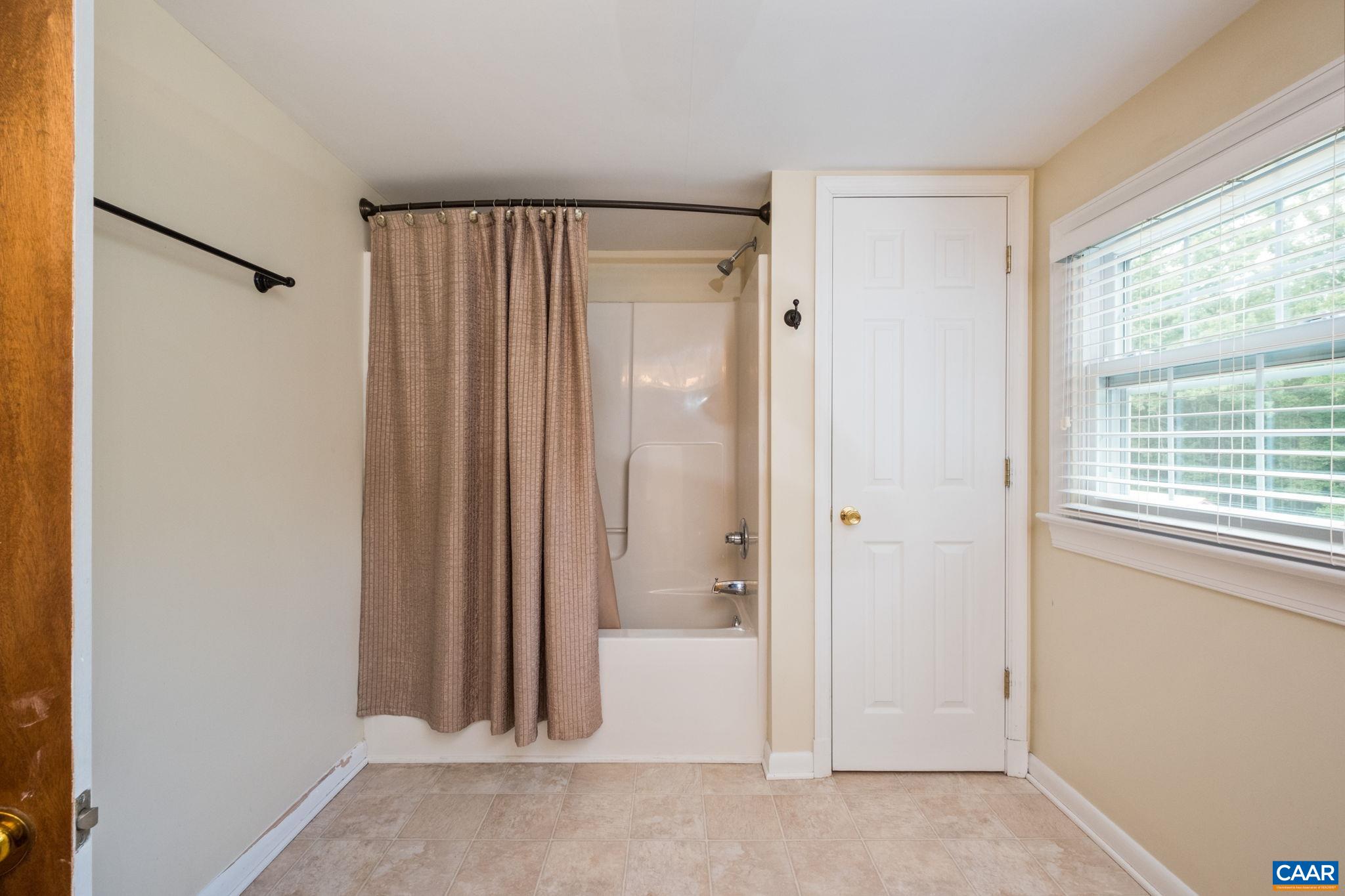 295 FAIRGROUND RD