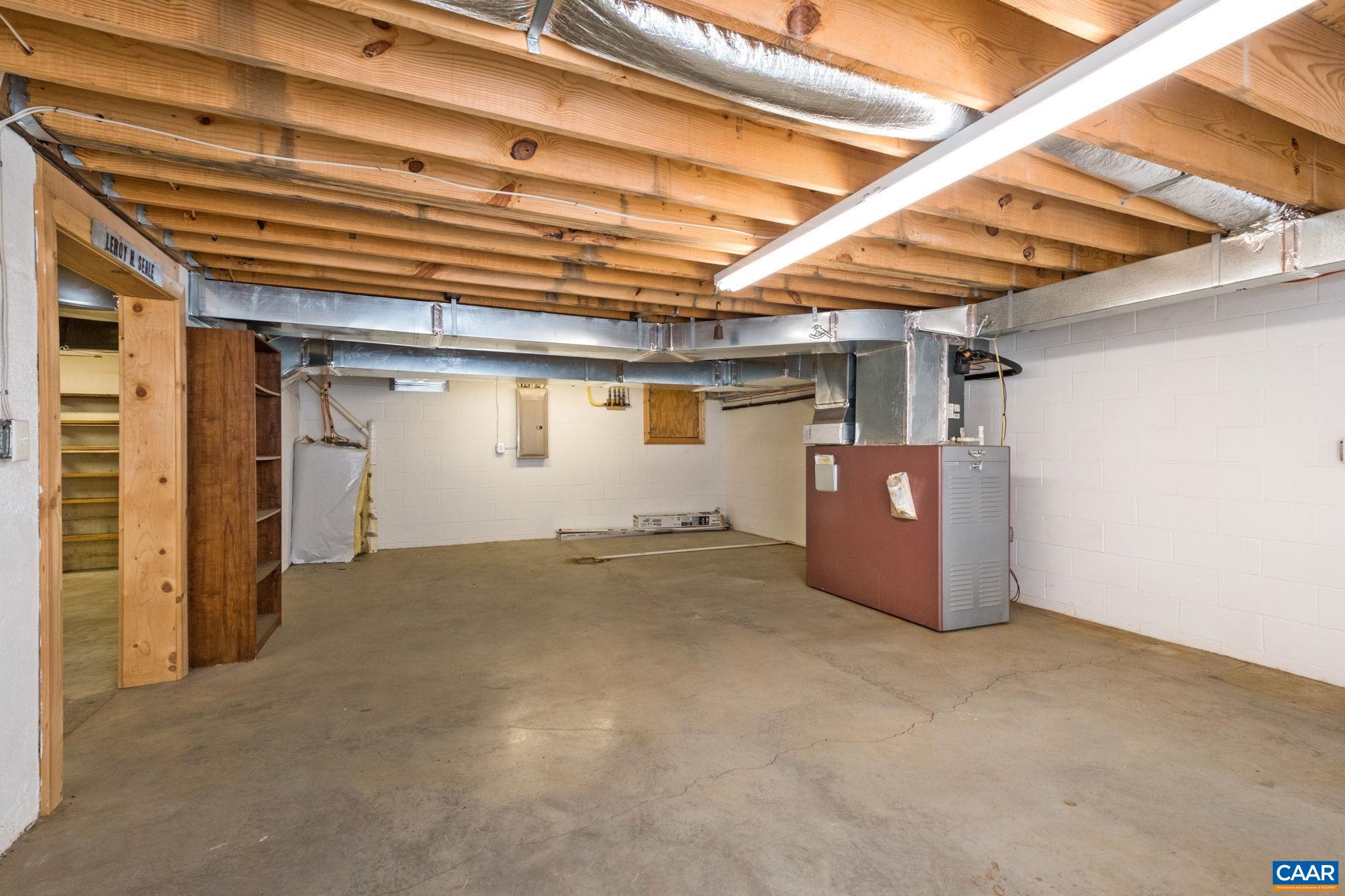 295 FAIRGROUND RD