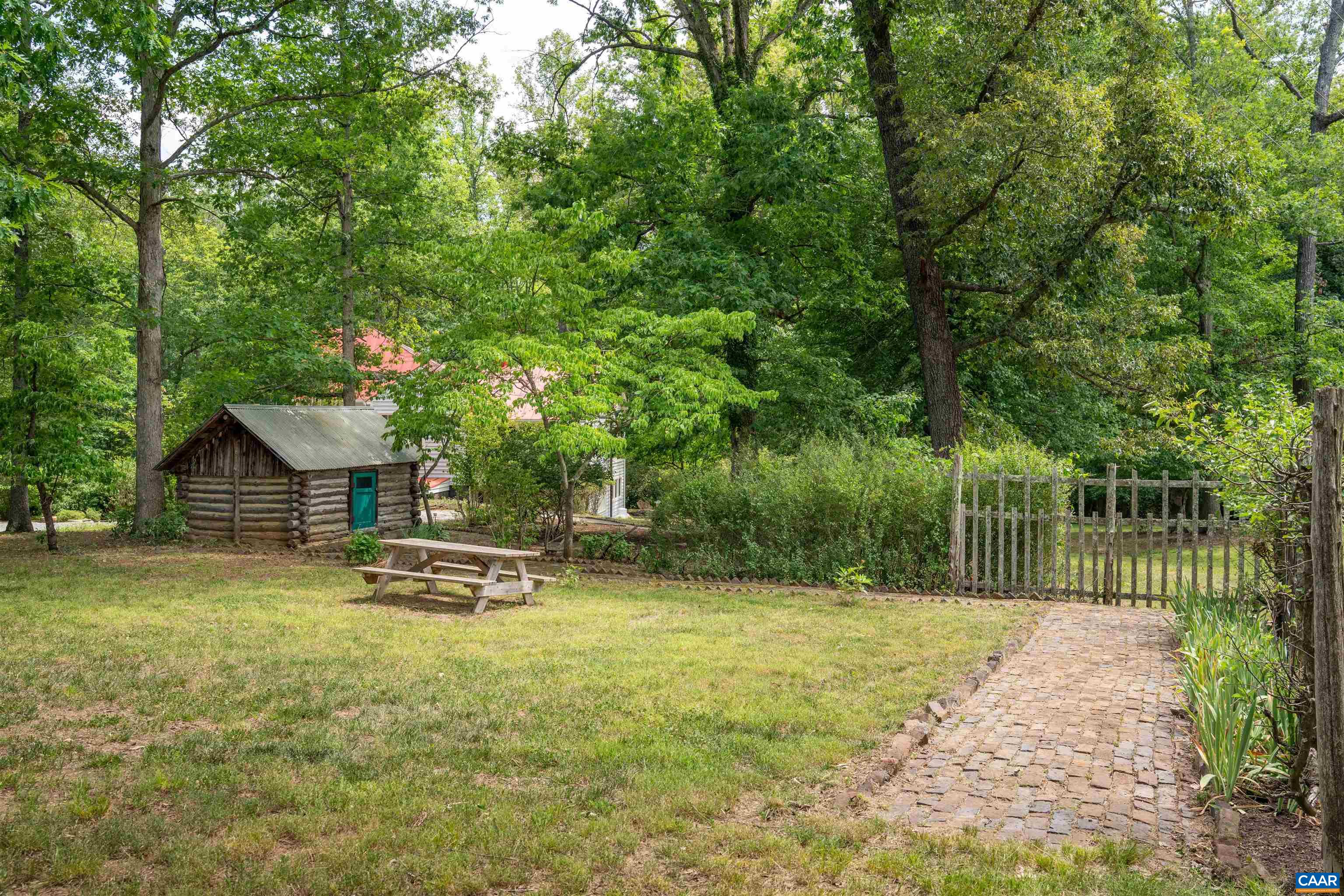 2830 PENNY LN