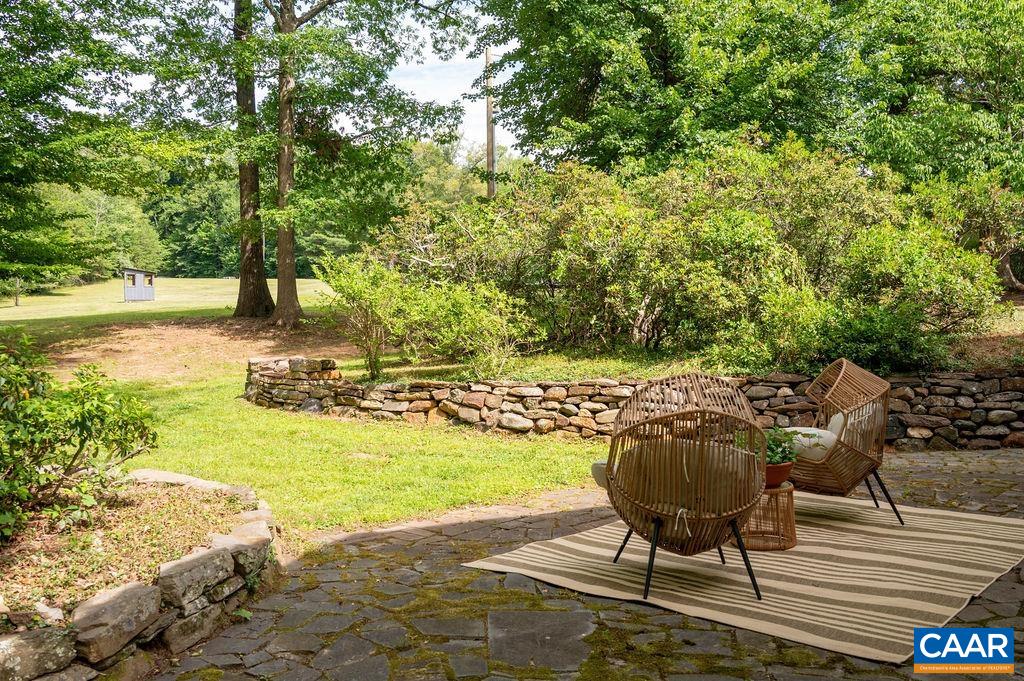 2830 PENNY LN