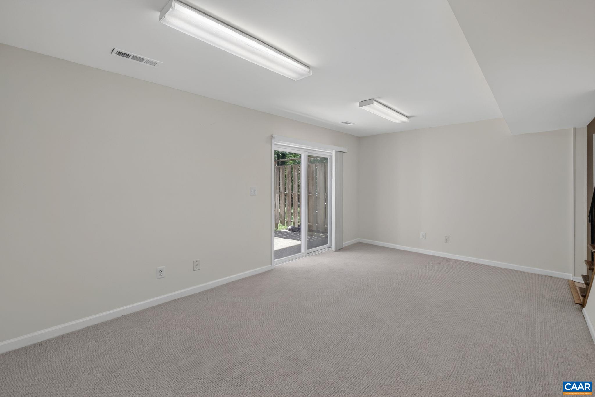 113 SCARBOROUGH PL