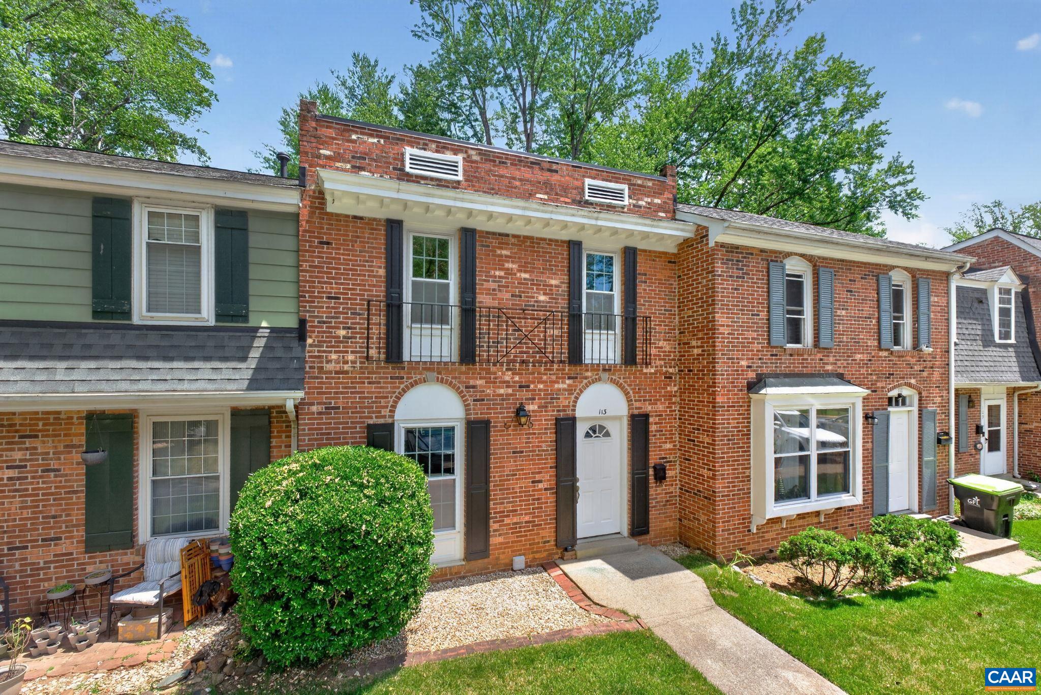 113 SCARBOROUGH PL
