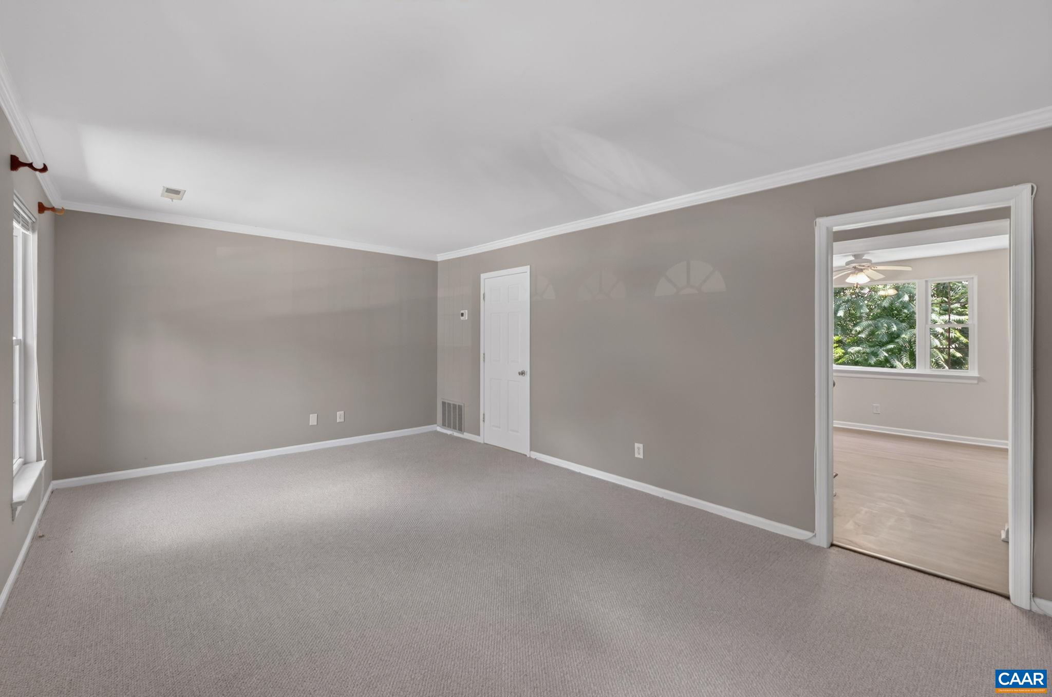113 SCARBOROUGH PL