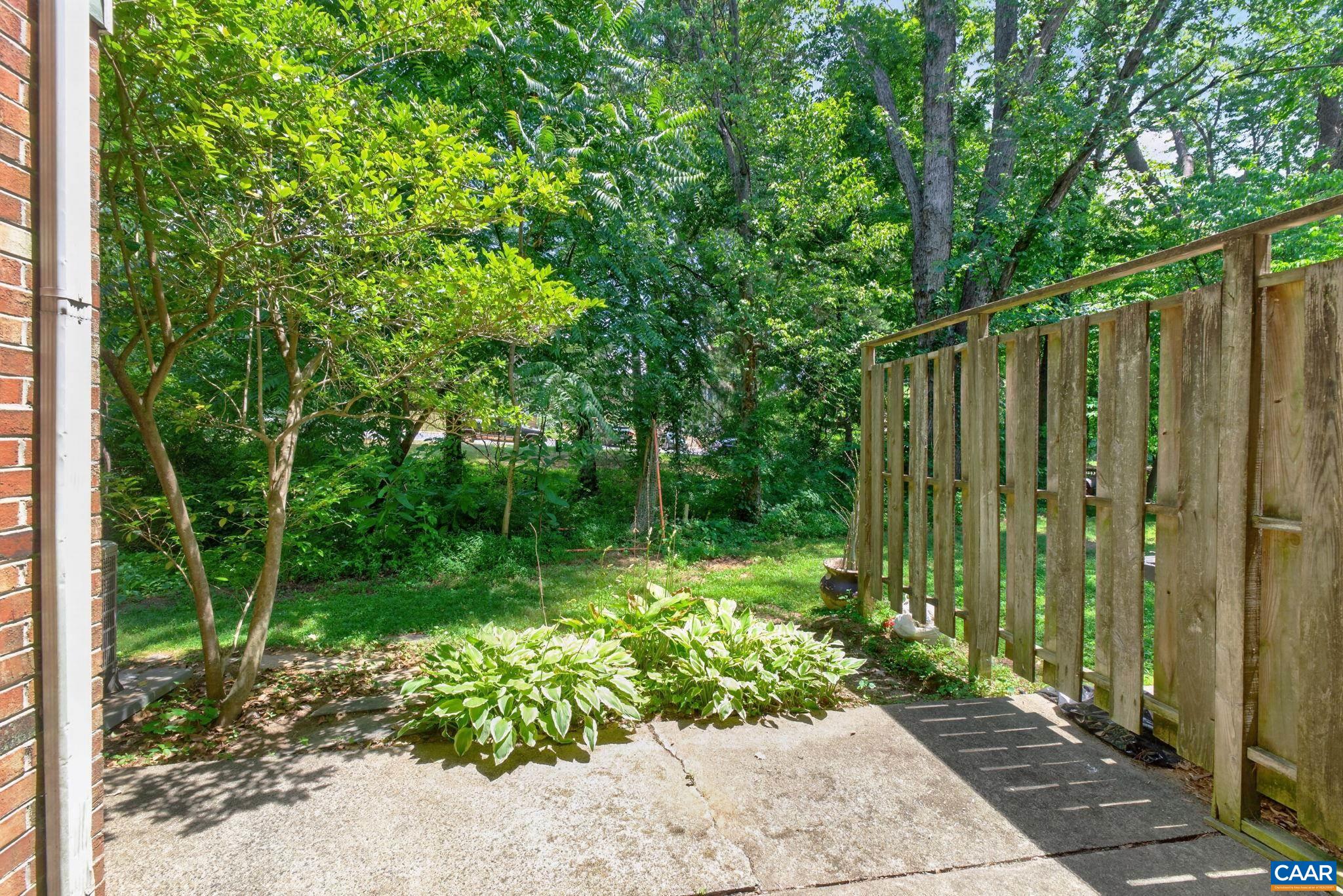 113 SCARBOROUGH PL