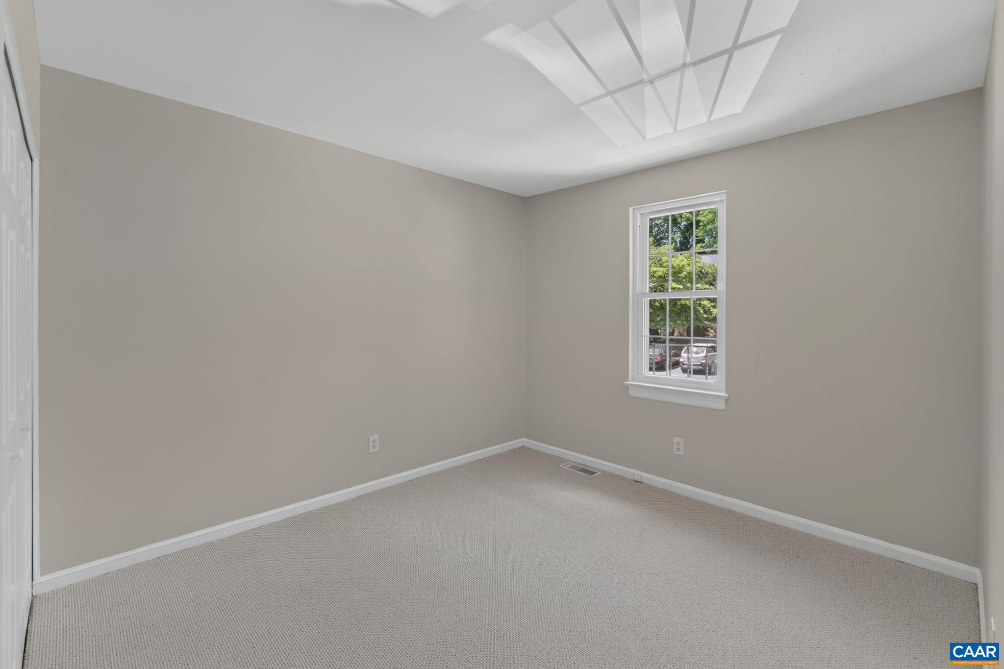 113 SCARBOROUGH PL