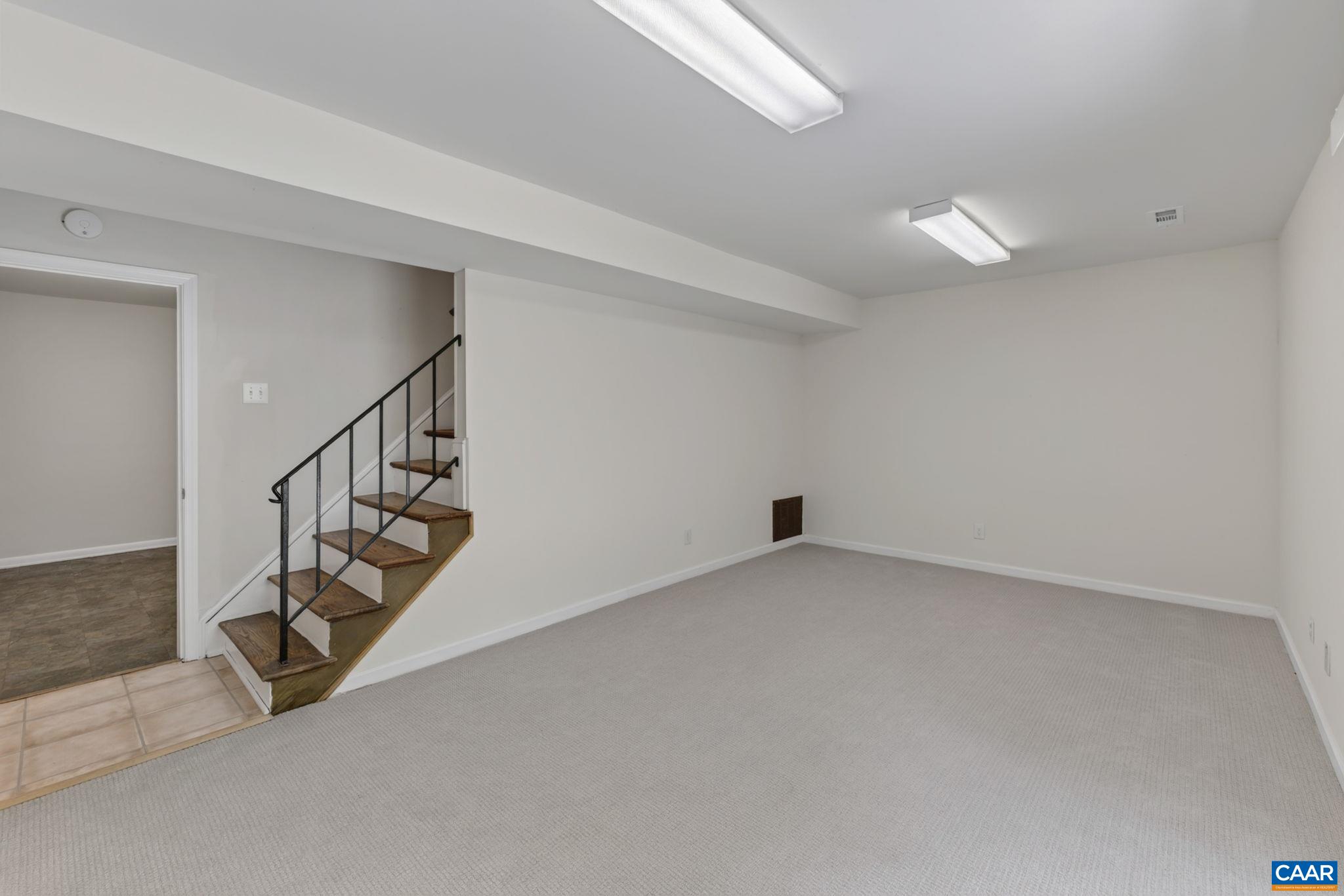 113 SCARBOROUGH PL