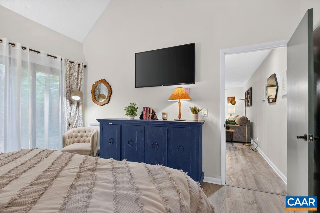 2246 TANNERS RIDGE CONDOS