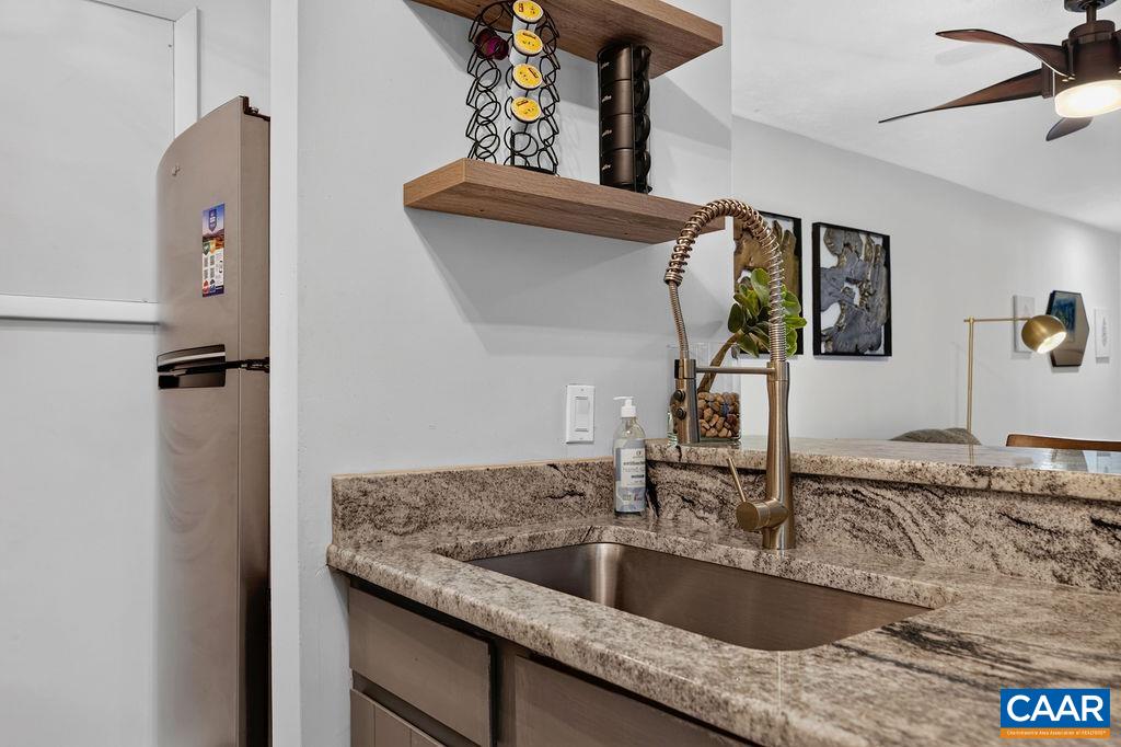 2246 TANNERS RIDGE CONDOS