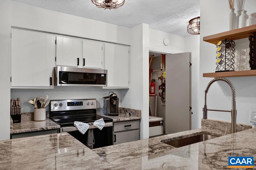2246 TANNERS RIDGE CONDOS
