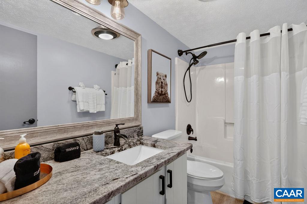 2246 TANNERS RIDGE CONDOS
