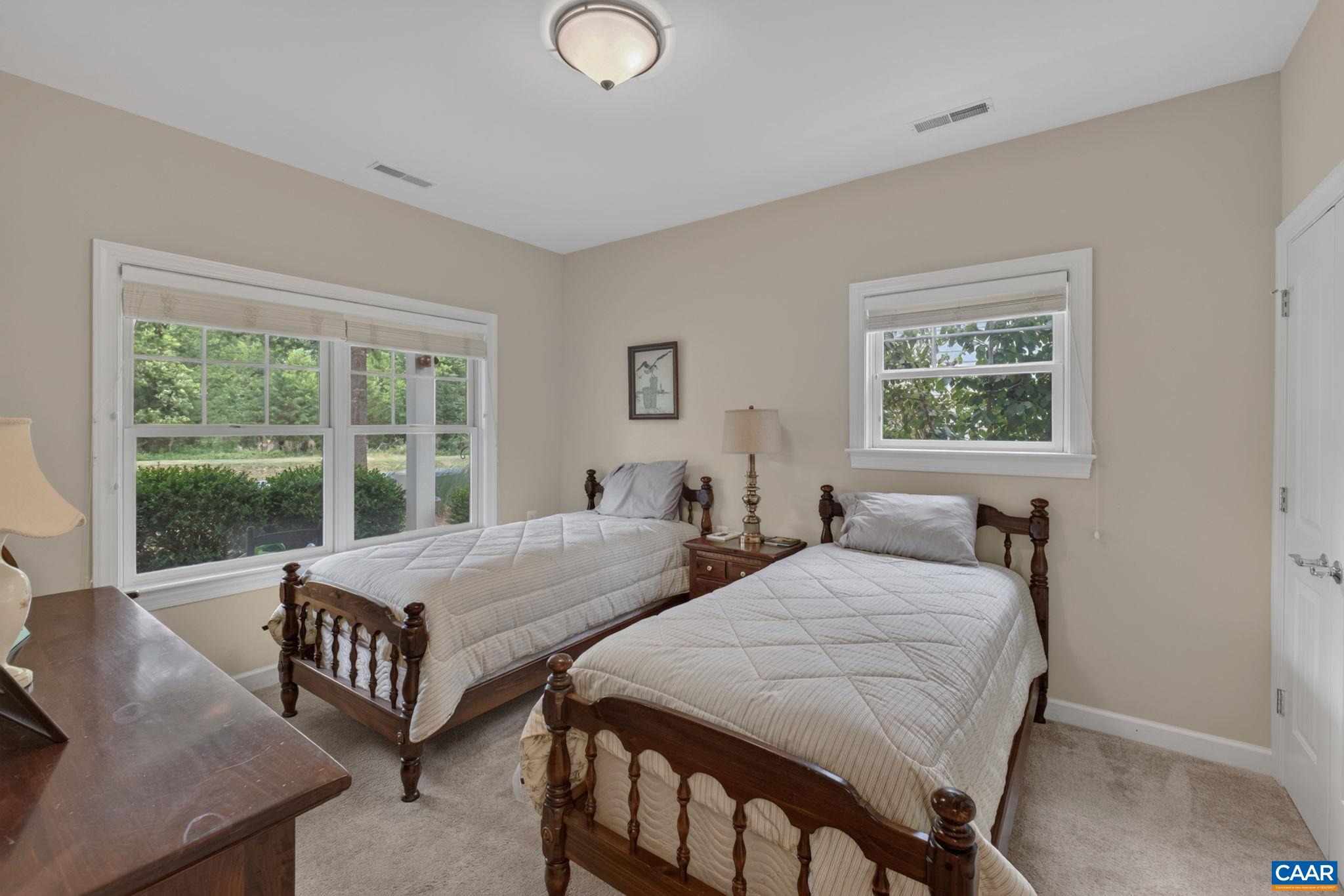85 ROSEWOOD DR