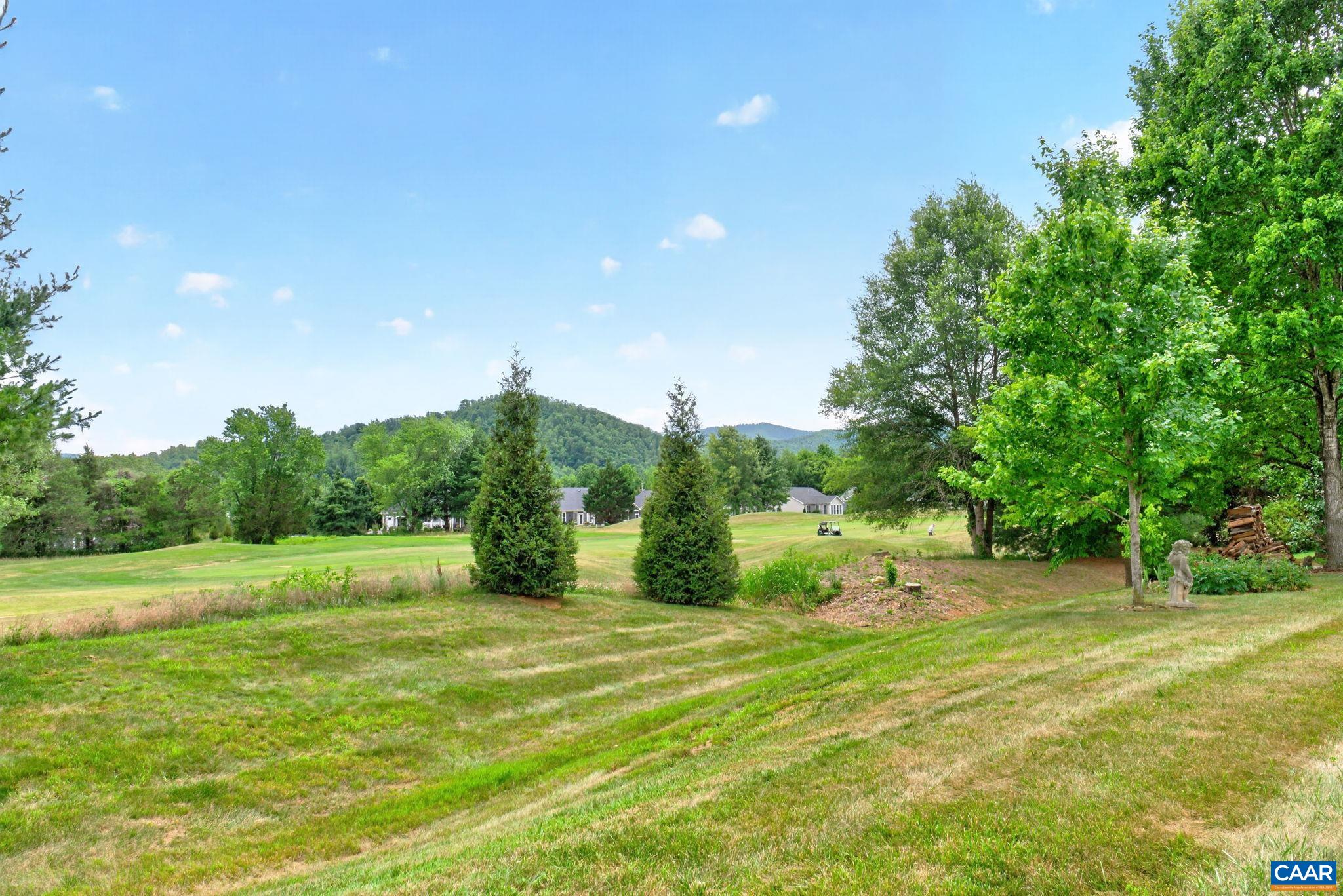 85 ROSEWOOD DR