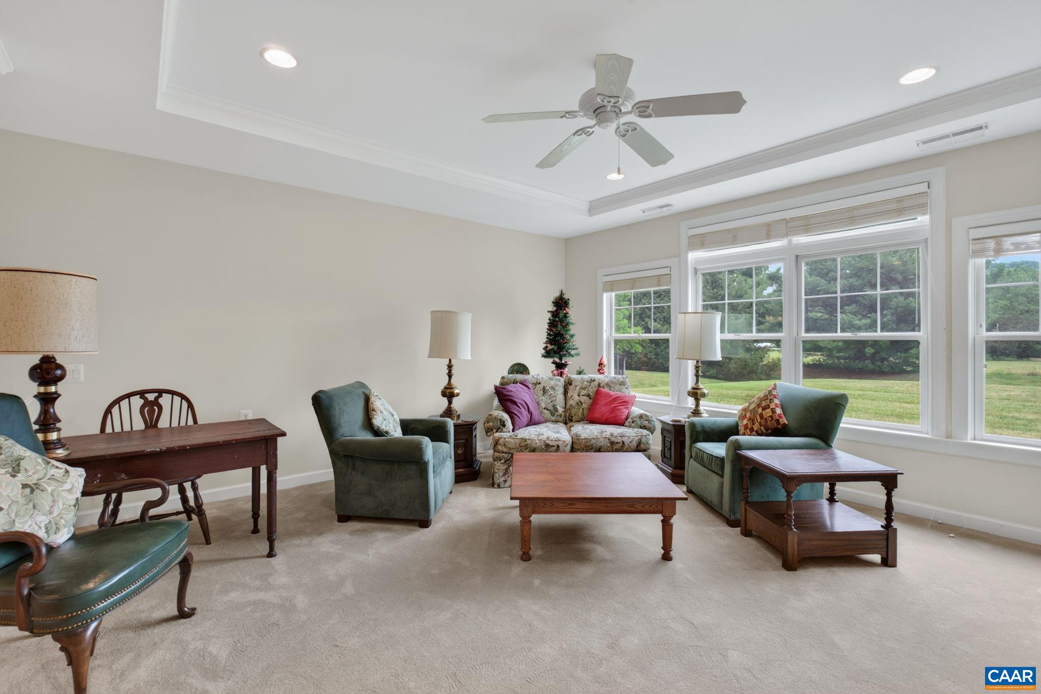 85 ROSEWOOD DR