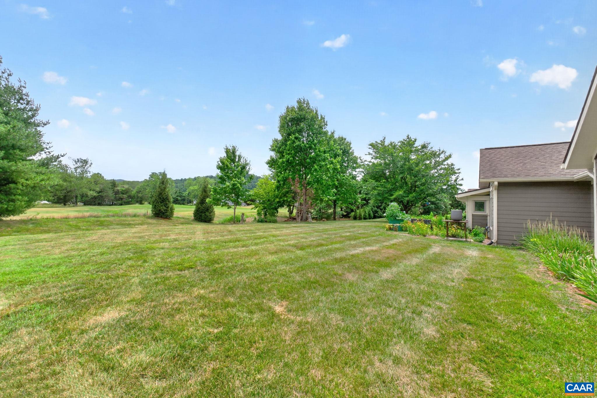 85 ROSEWOOD DR