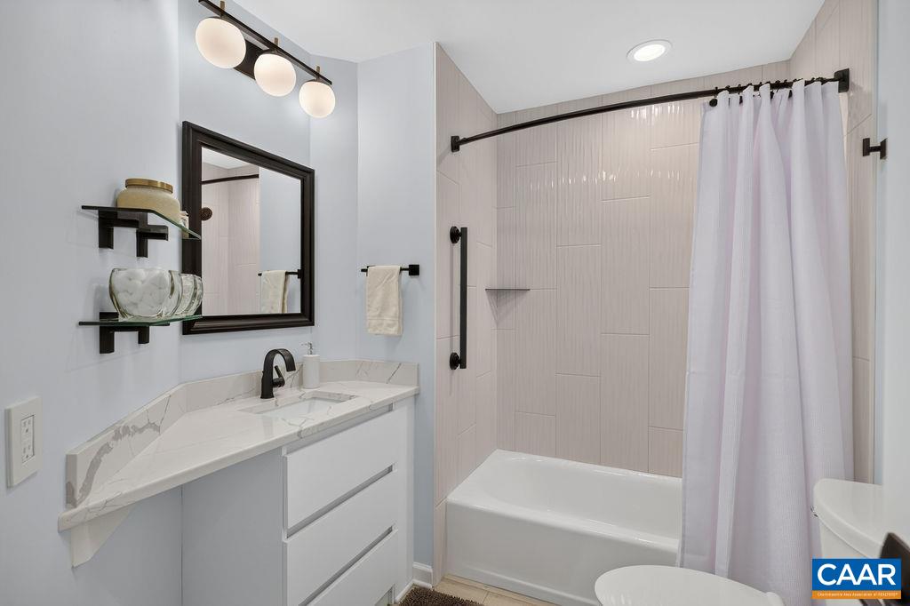 1501 CLIFFS CONDOS