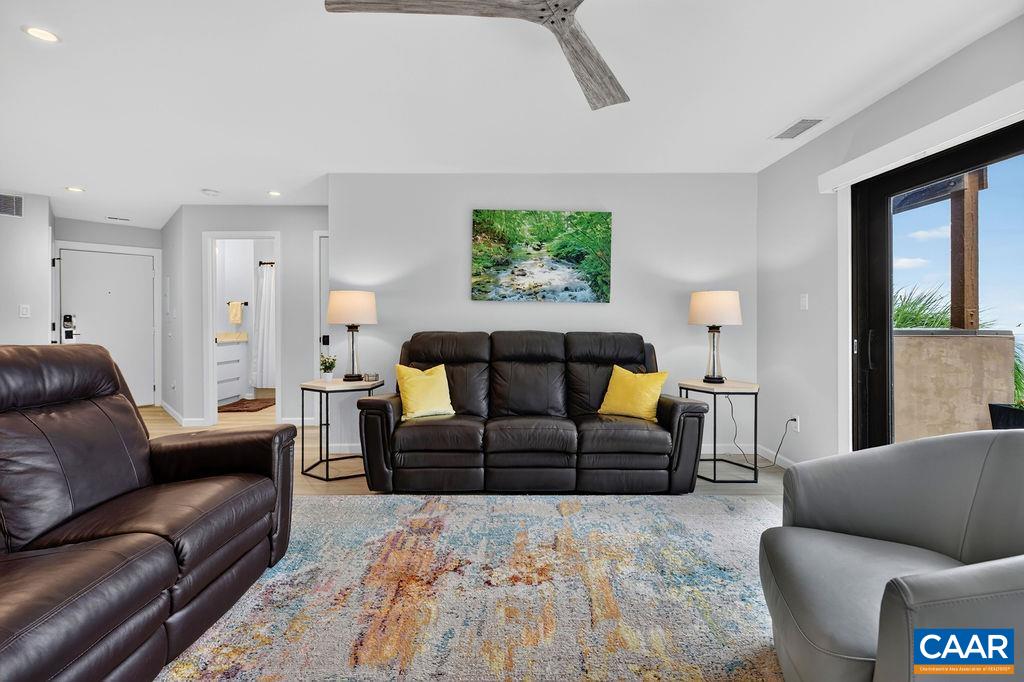 1501 CLIFFS CONDOS