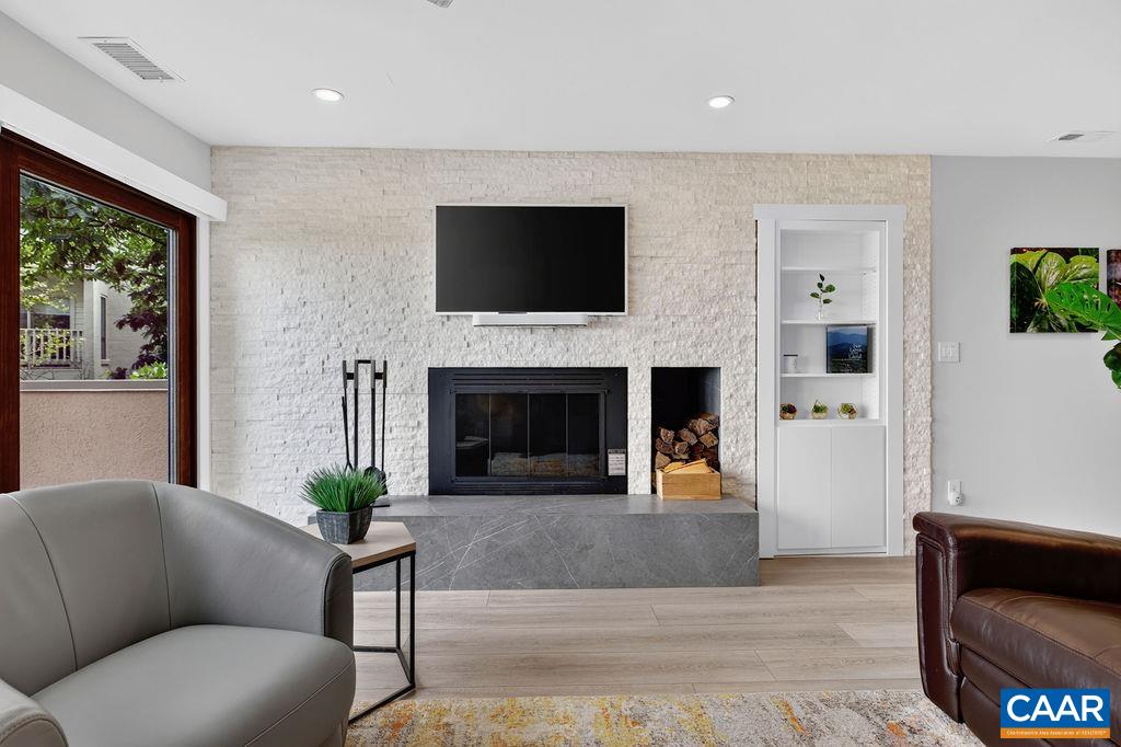 1501 CLIFFS CONDOS
