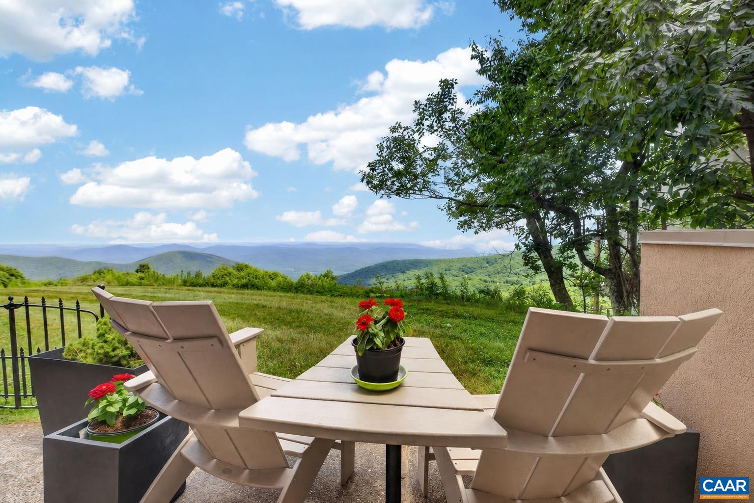 1501 CLIFFS CONDOS