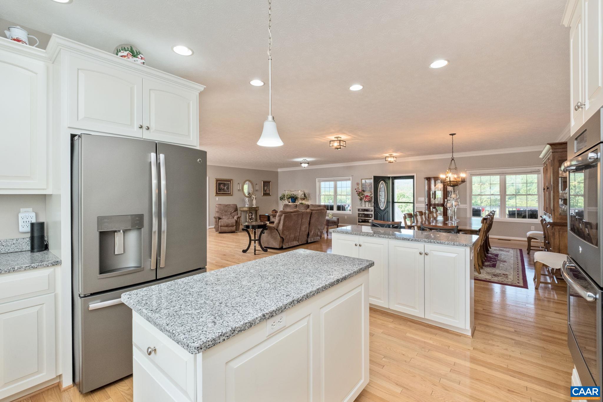 158 APPLE LN