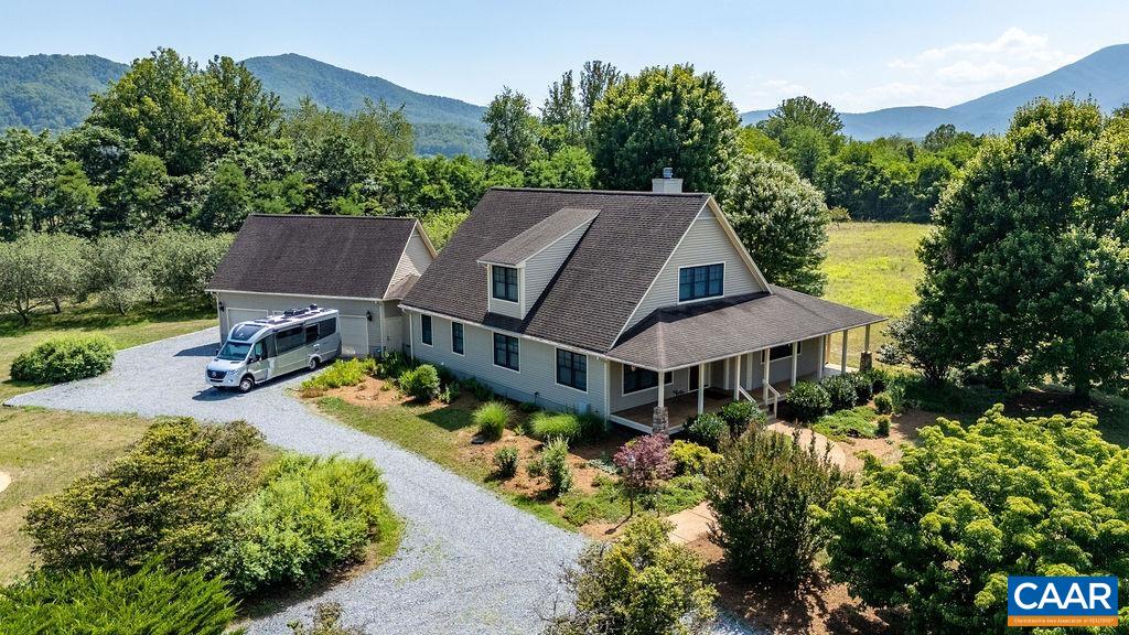 450 PHILLIPS LN