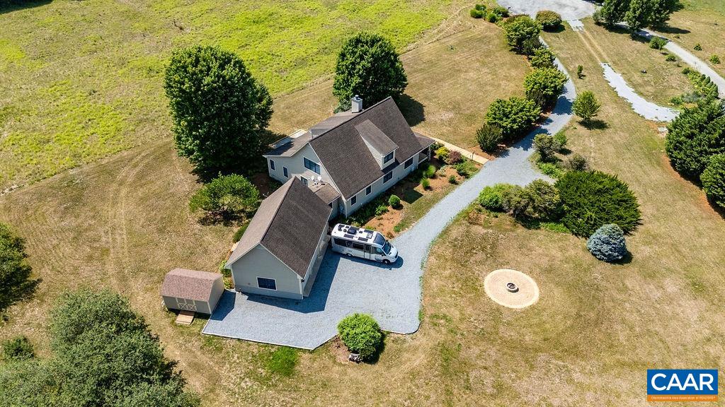 450 PHILLIPS LN