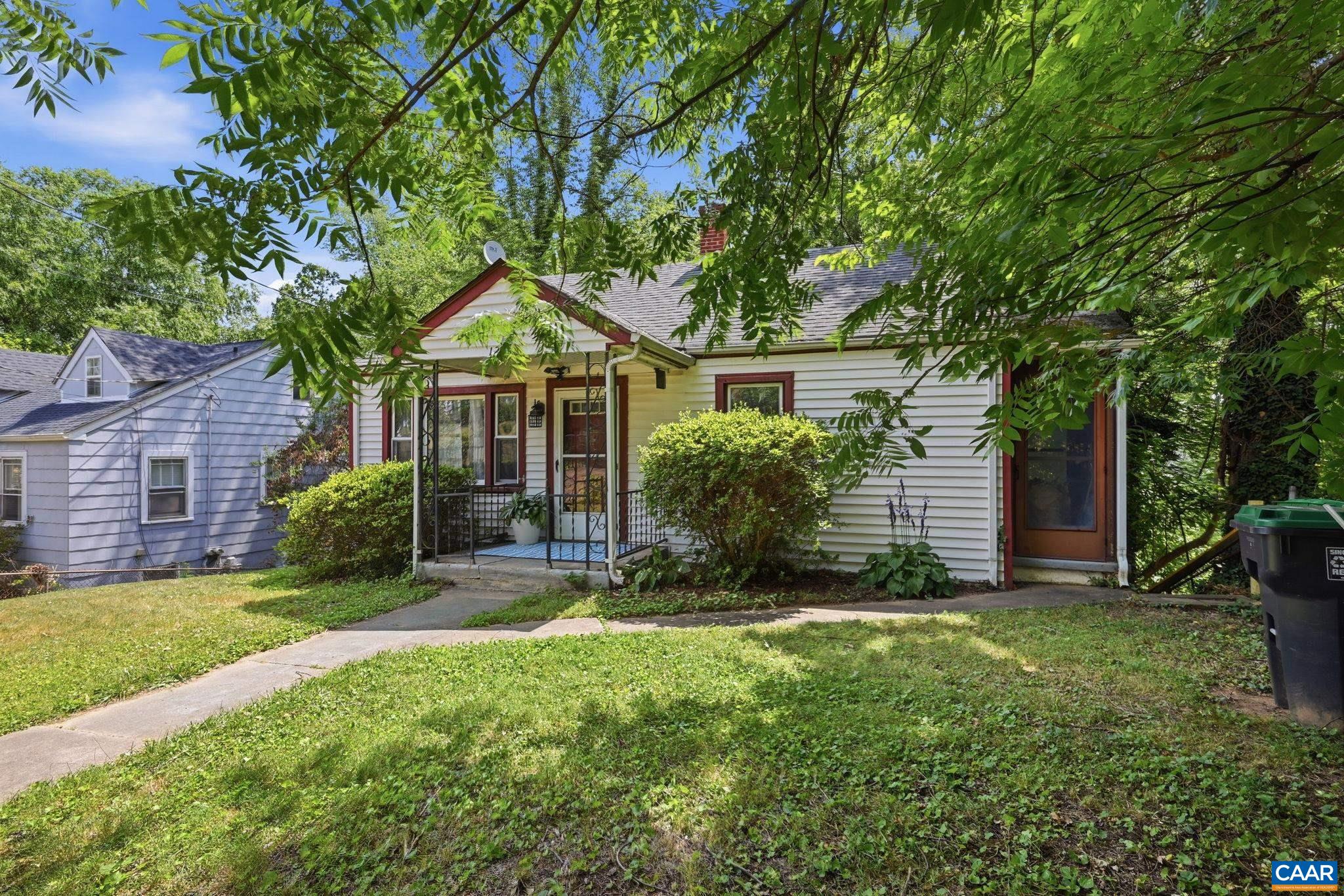 1208 CHERRY AVE