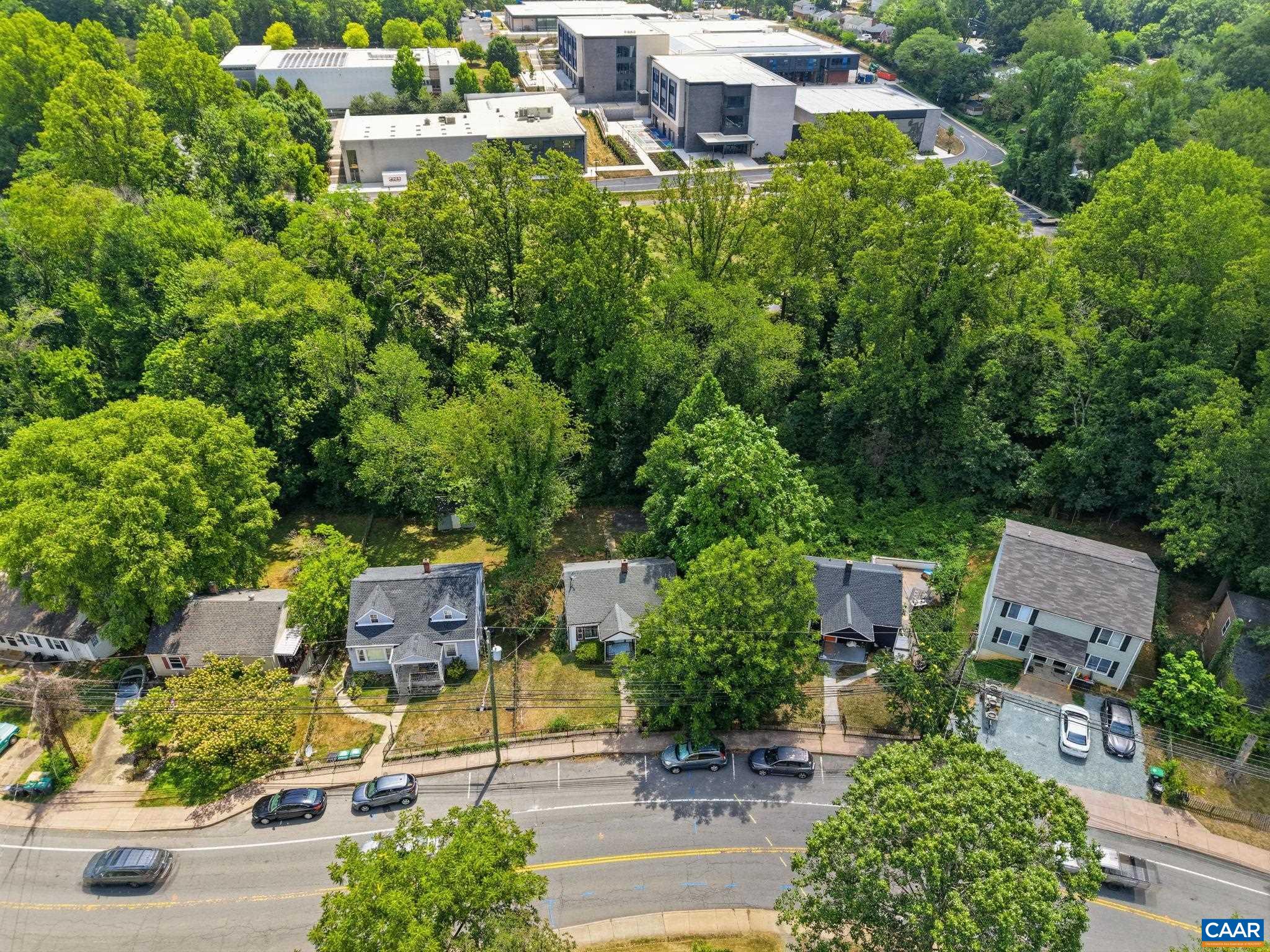 1208 CHERRY AVE