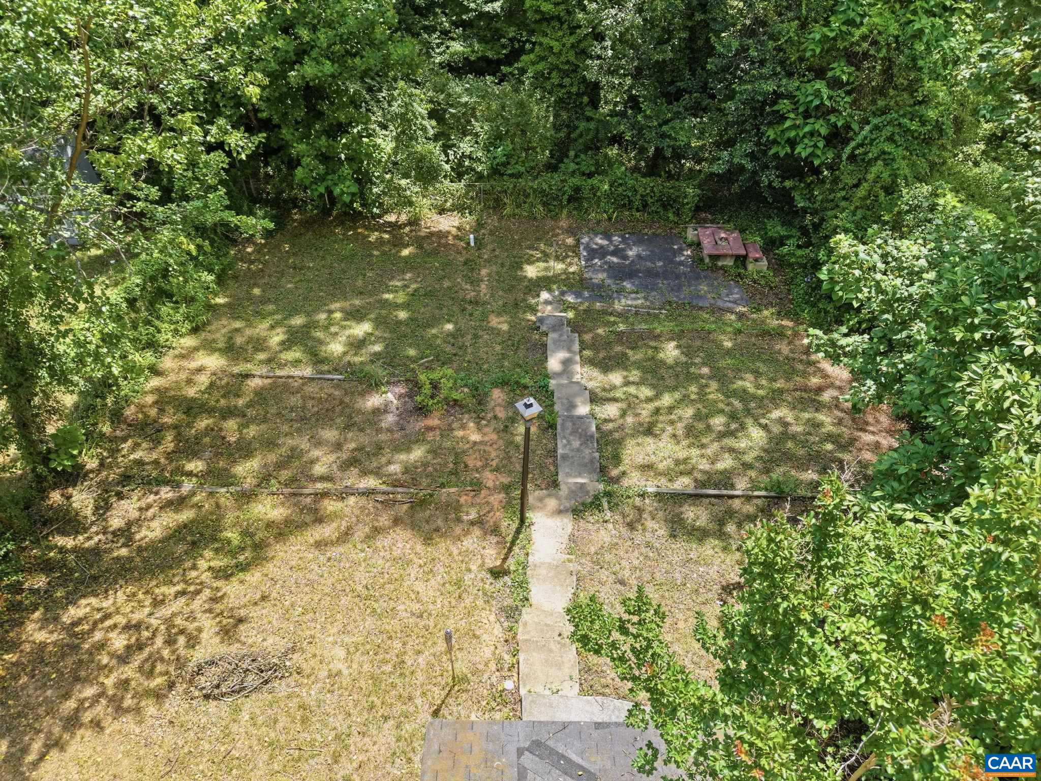 1208 CHERRY AVE
