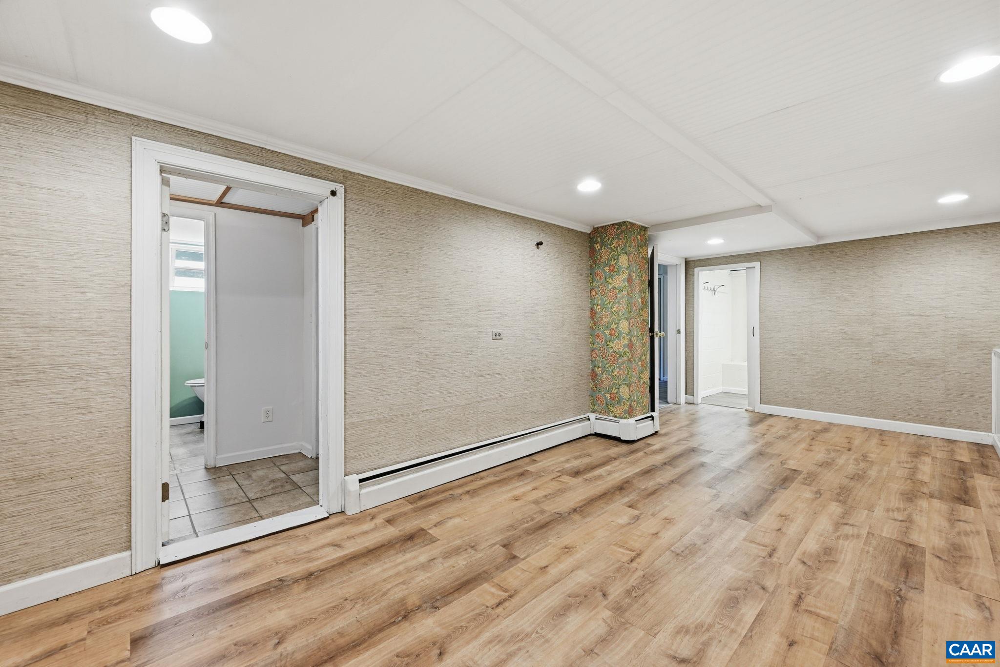 1208 CHERRY AVE