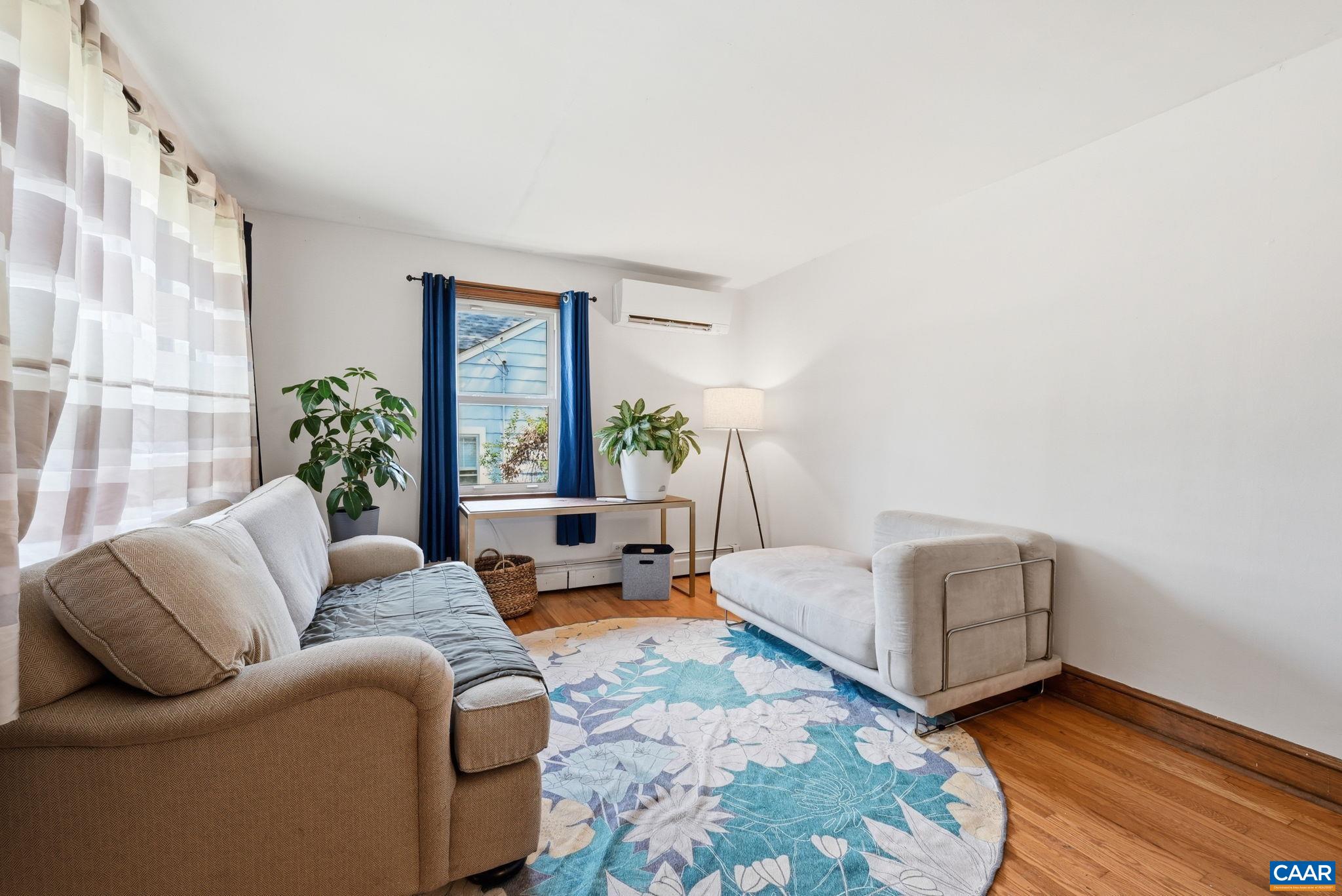 1208 CHERRY AVE
