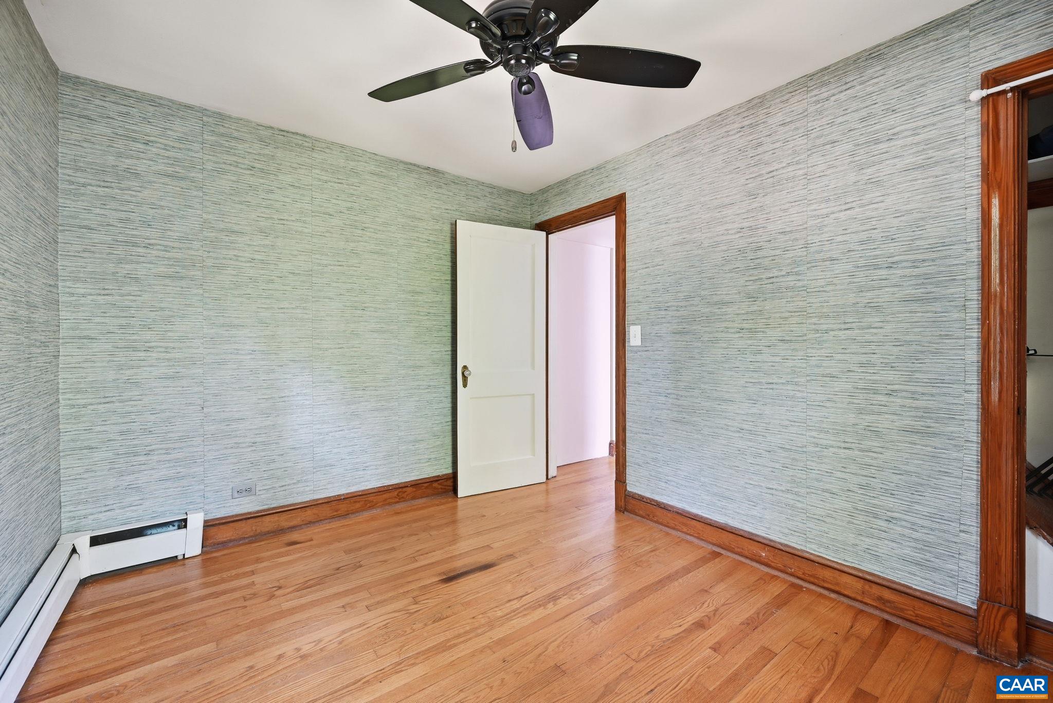 1208 CHERRY AVE