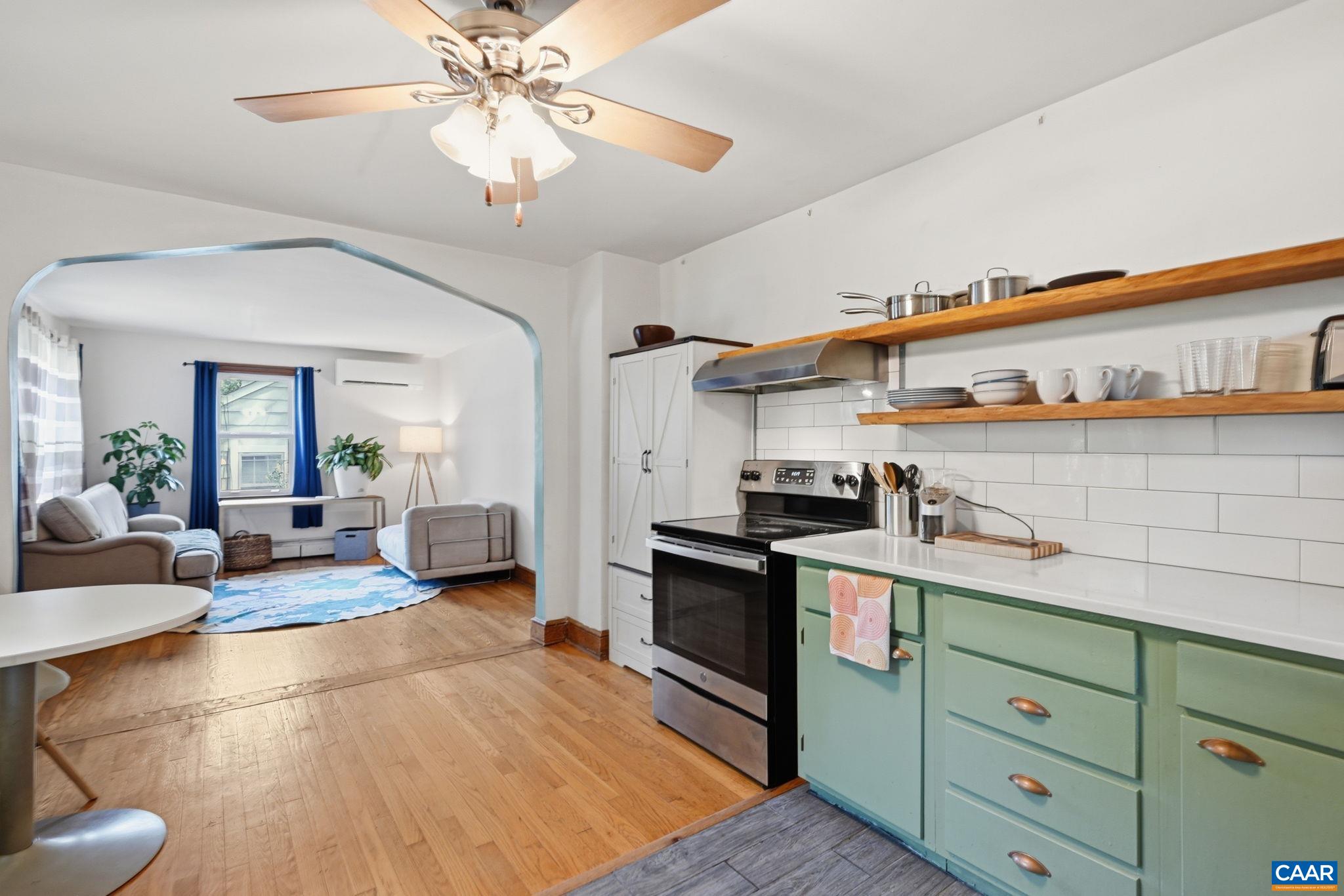 1208 CHERRY AVE