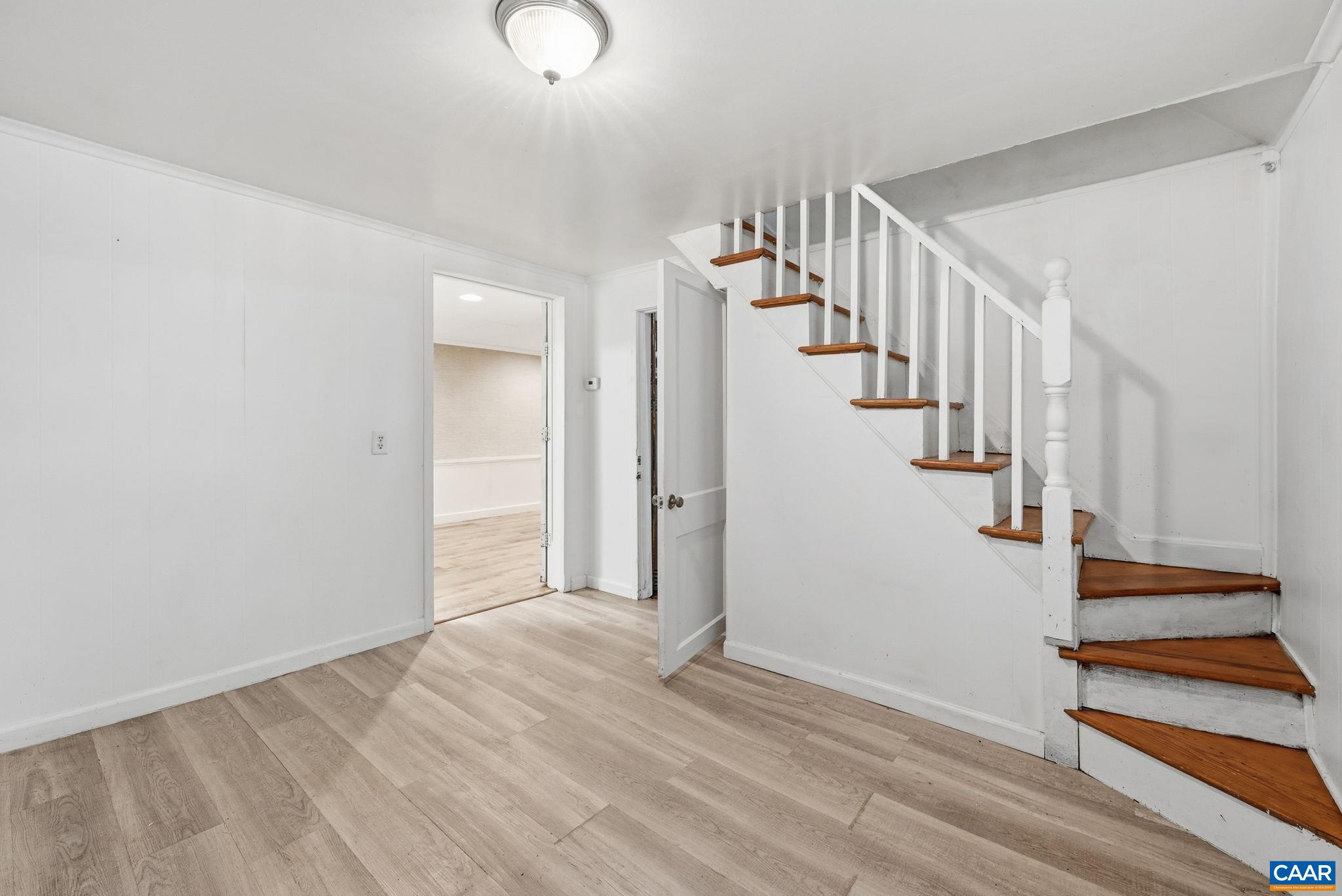 1208 CHERRY AVE