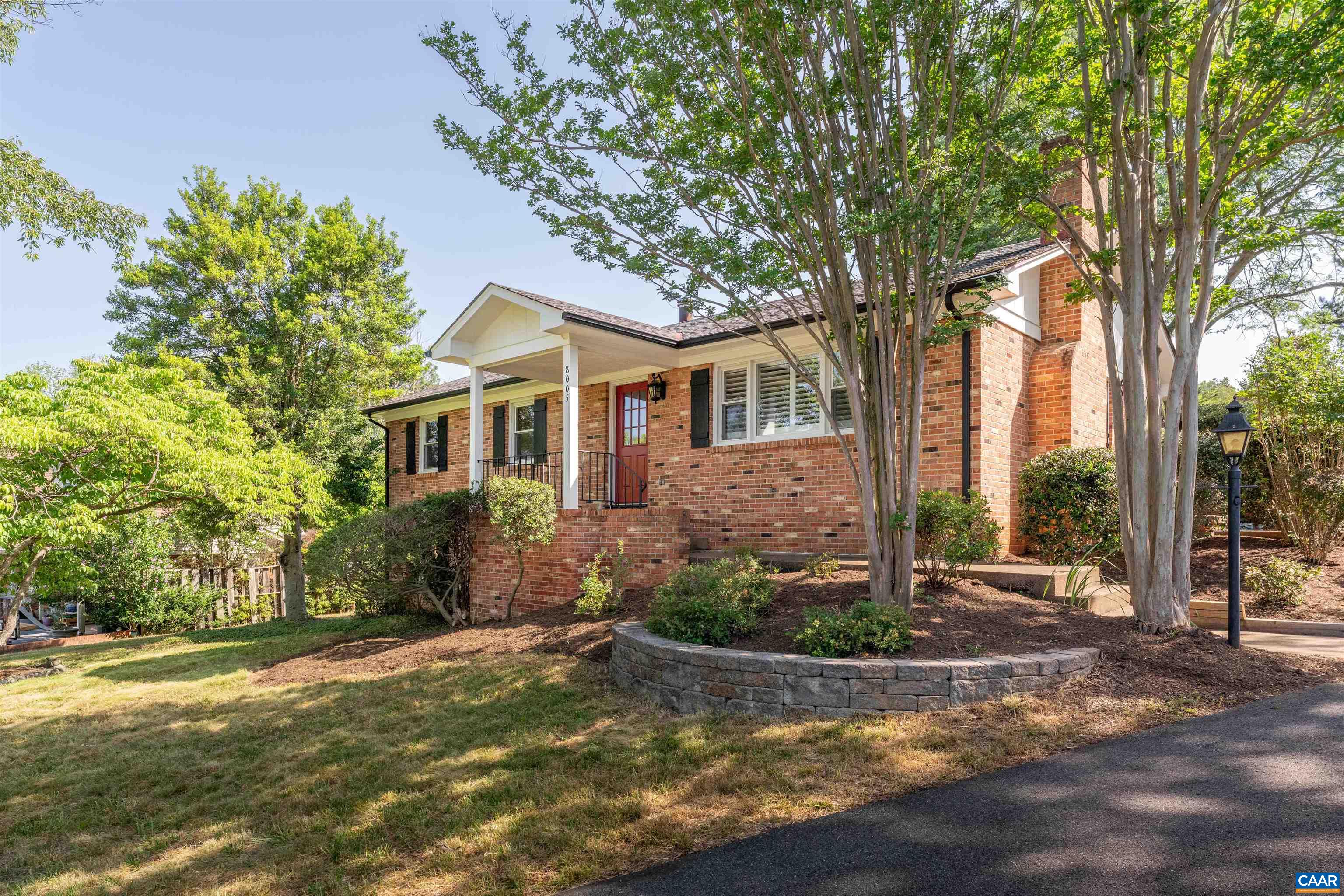 8005 WASHINGTON CT