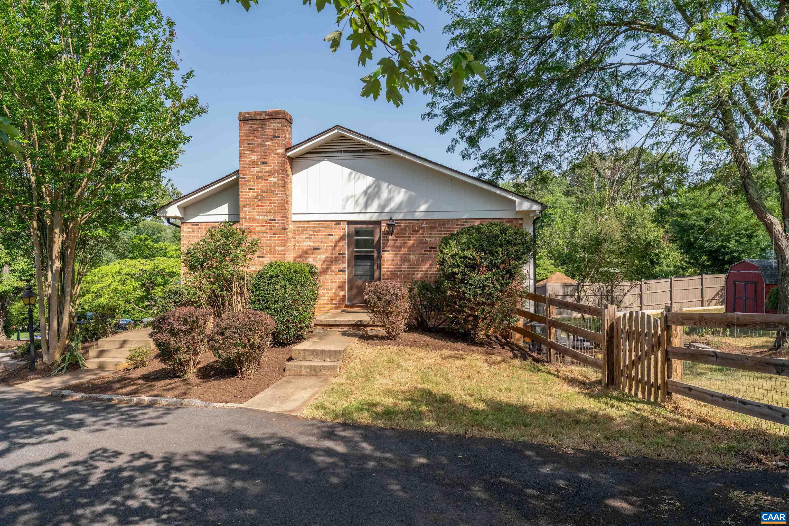 8005 WASHINGTON CT