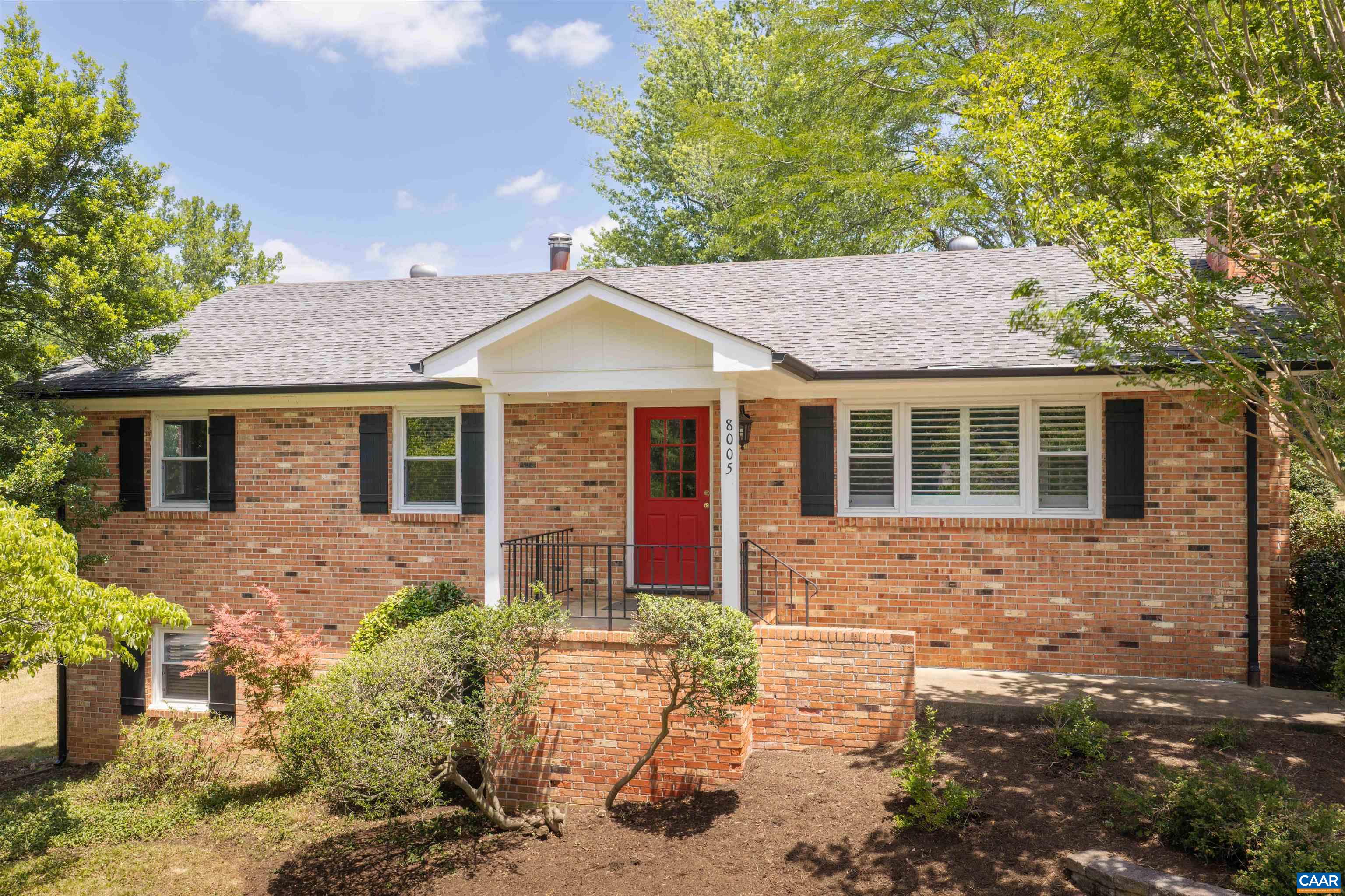 8005 WASHINGTON CT