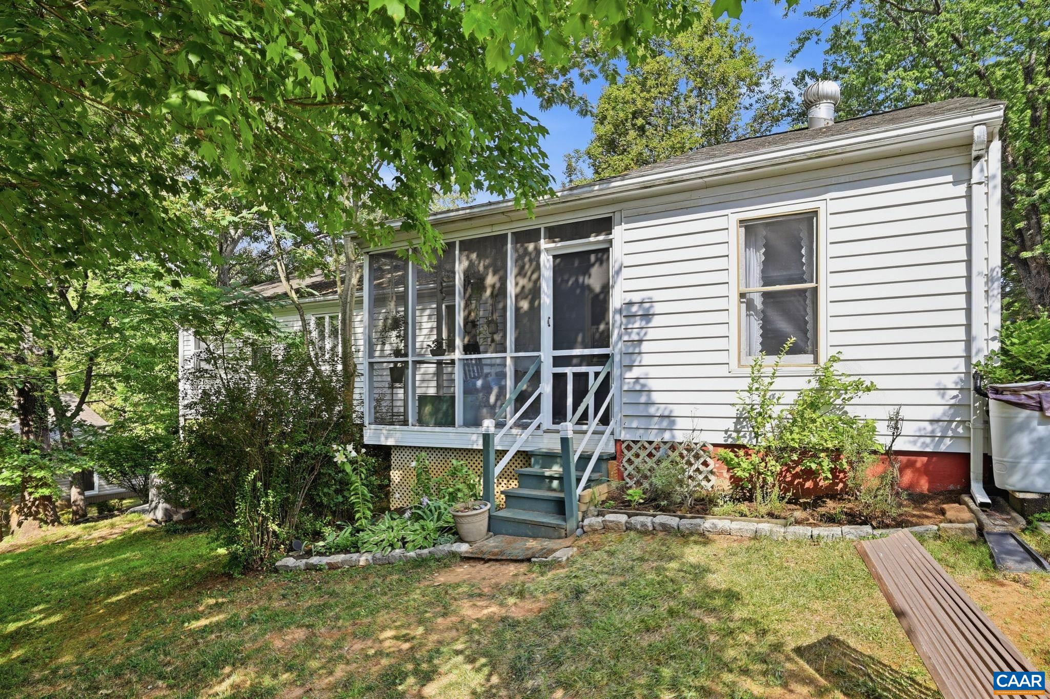 539 WOODMONT DR