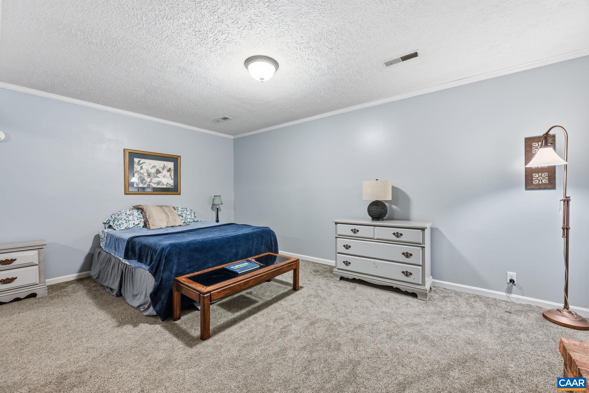 539 WOODMONT DR