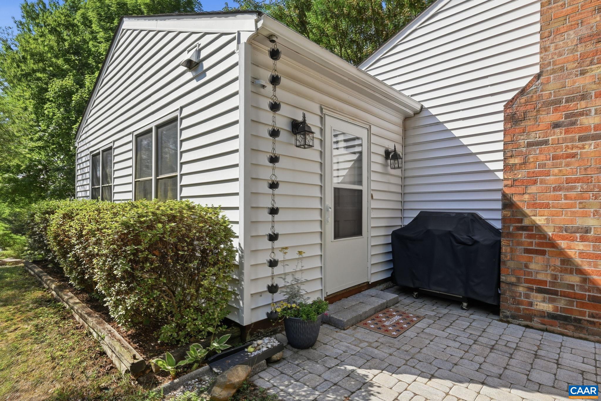 539 WOODMONT DR