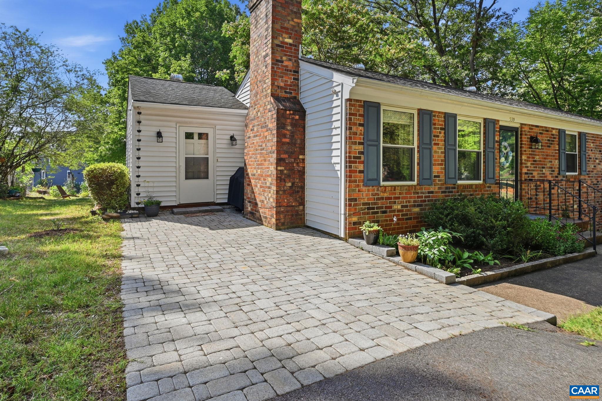 539 WOODMONT DR