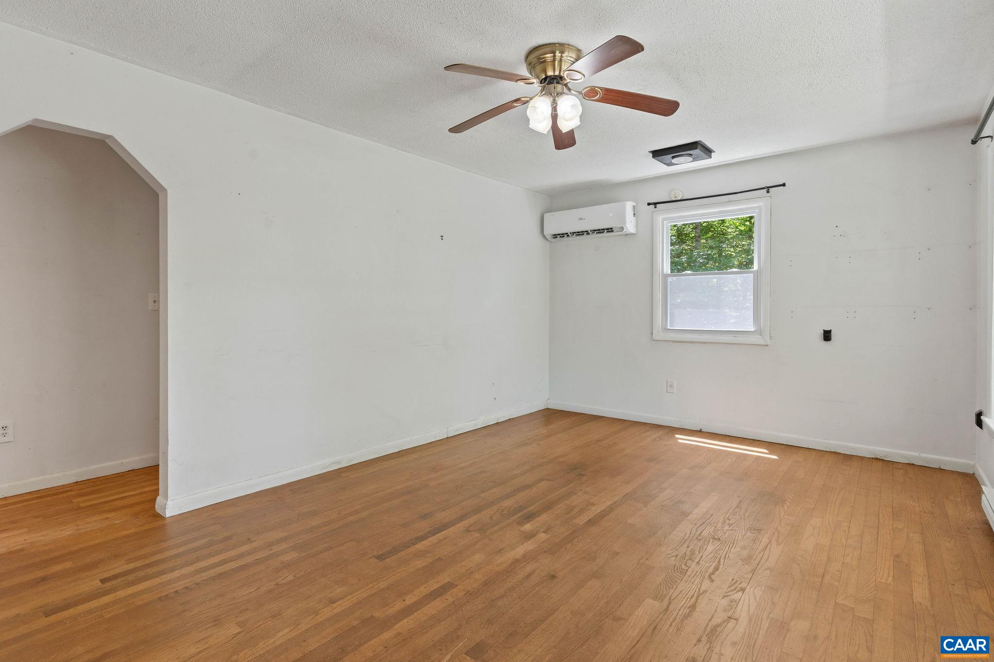 2257 COLUMBIA RD