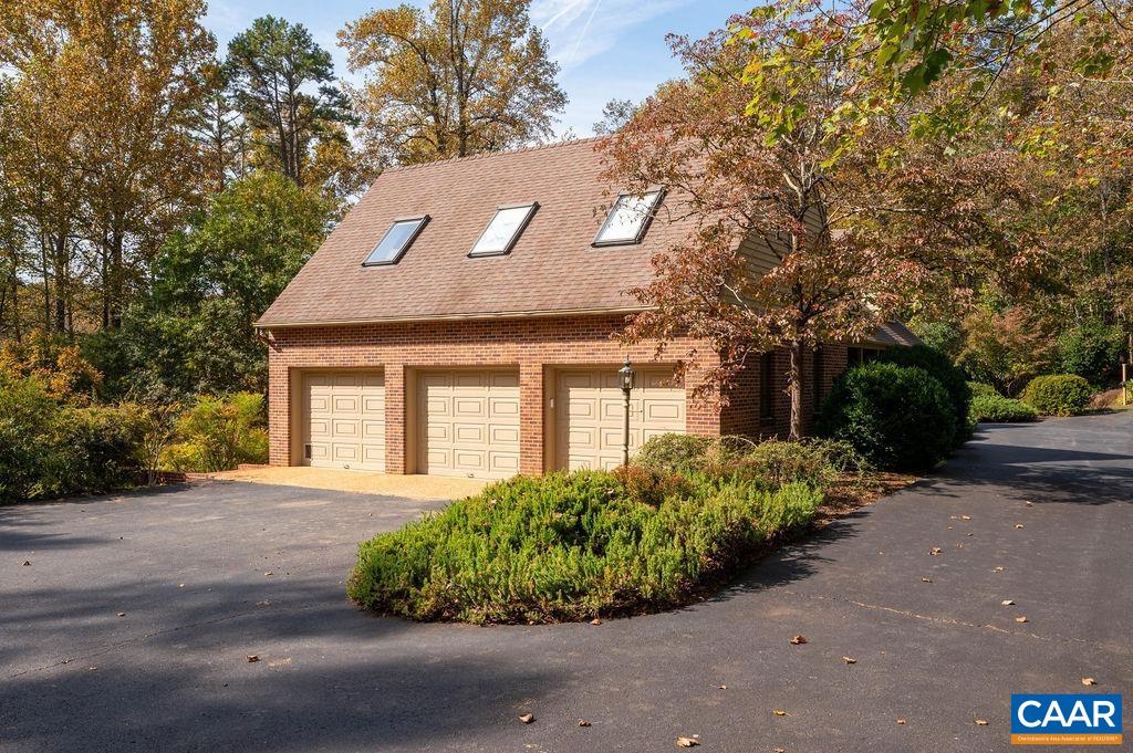 2230 ROCKY RUN