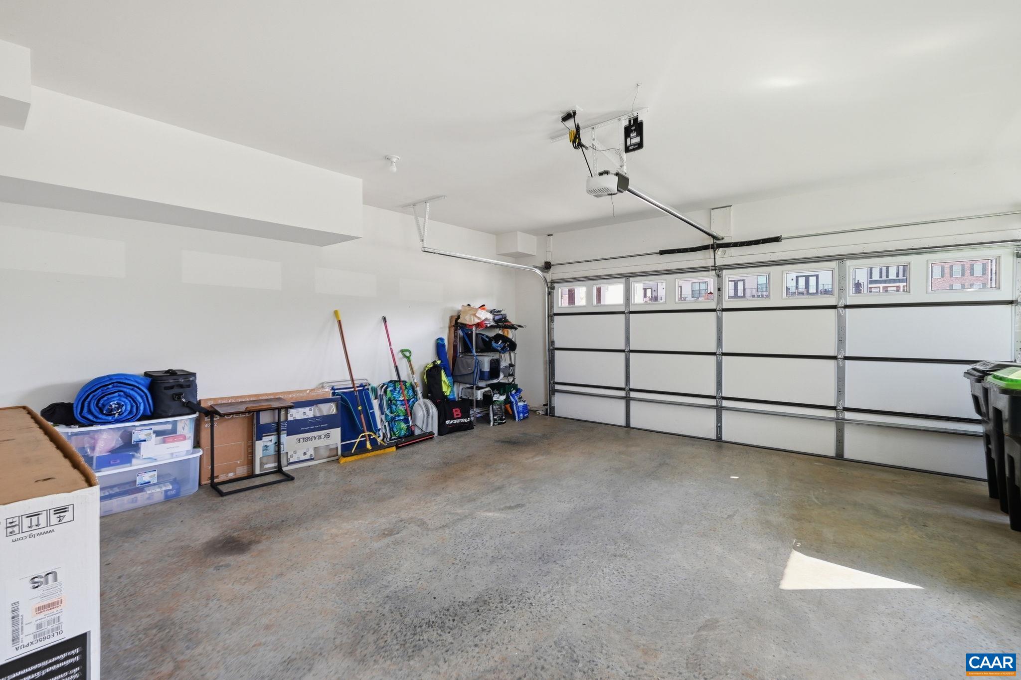 912 ORION LN